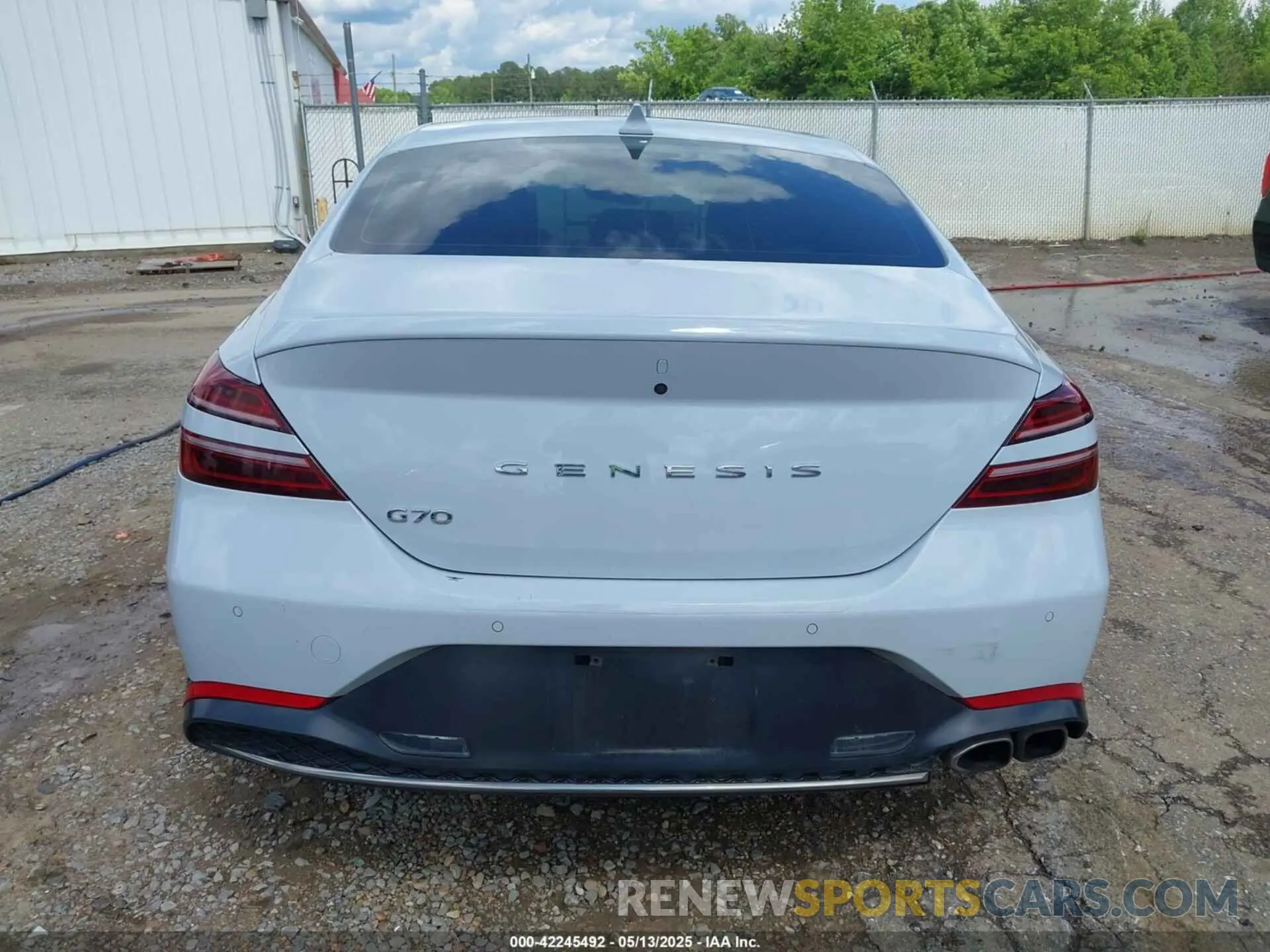 17 fotografías del automóvil dañado KMTG34TA6PU111805 GENESIS G70 2023
