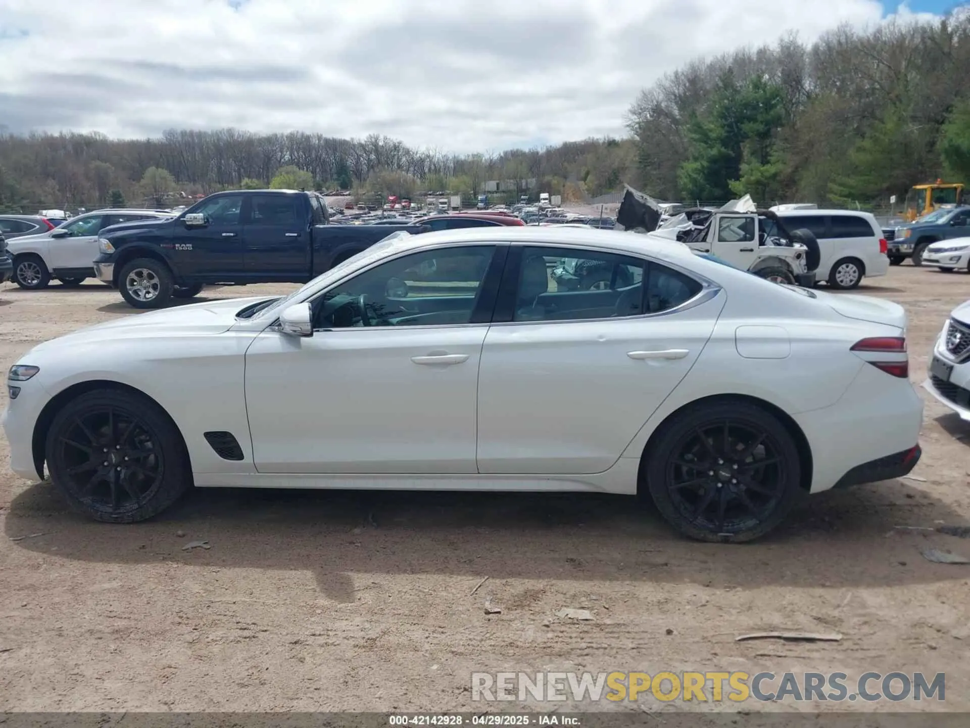 14 fotografías del automóvil dañado KMTG34TA7PU131917 GENESIS G70 2023