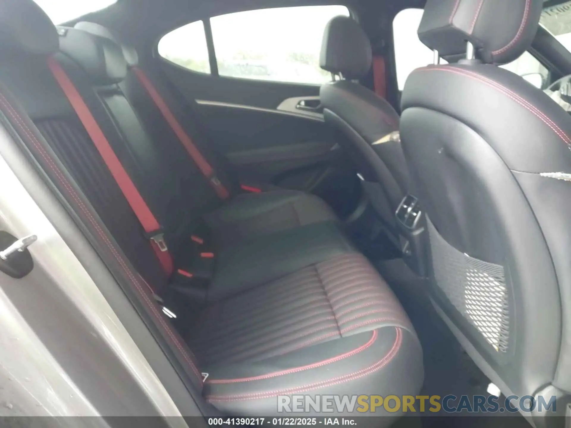 8 fotografías del automóvil dañado KMTG34TA8PU111790 GENESIS G70 2023