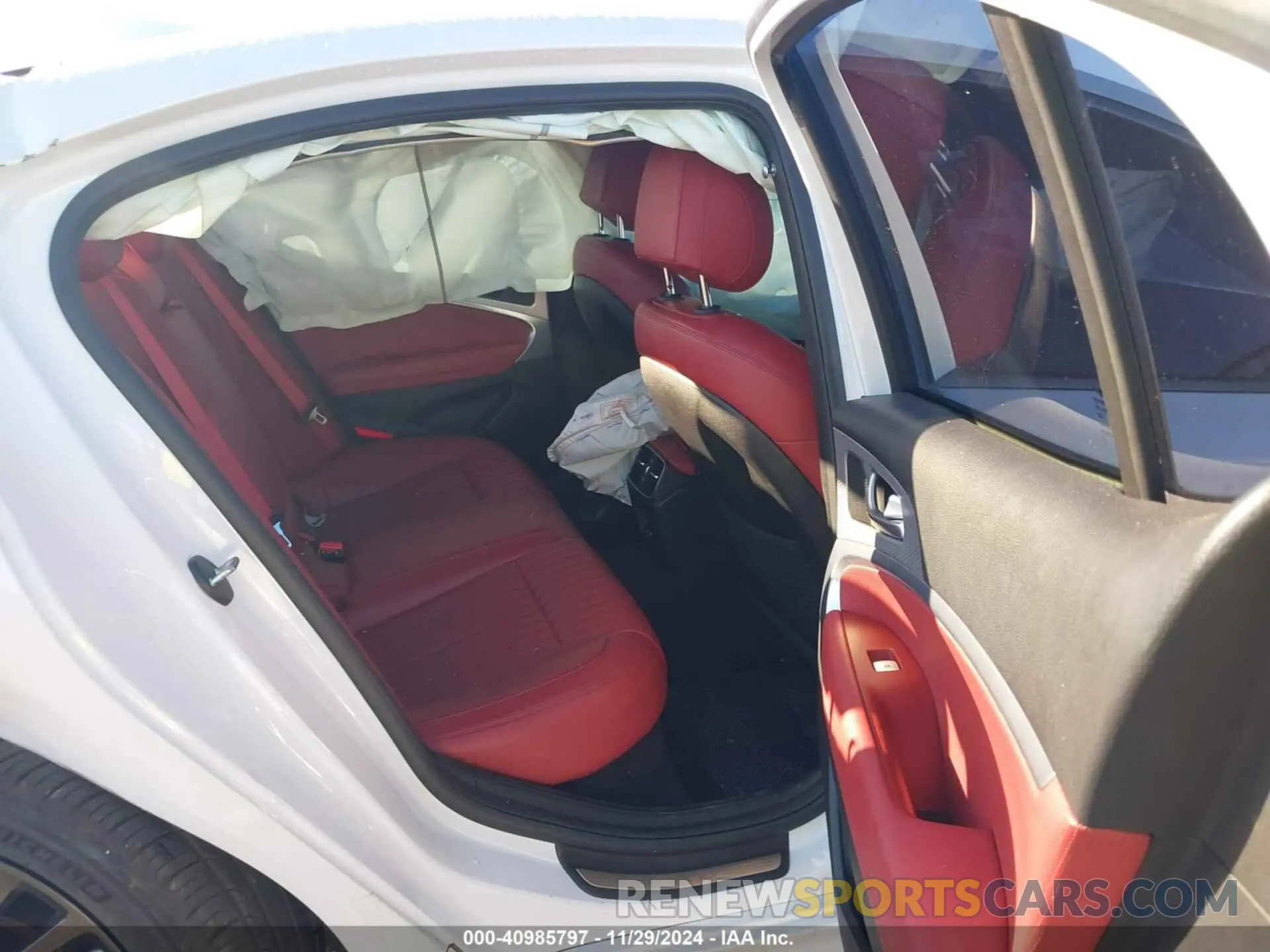 8 fotografías del automóvil dañado KMTG34TA9PU110258 GENESIS G70 2023