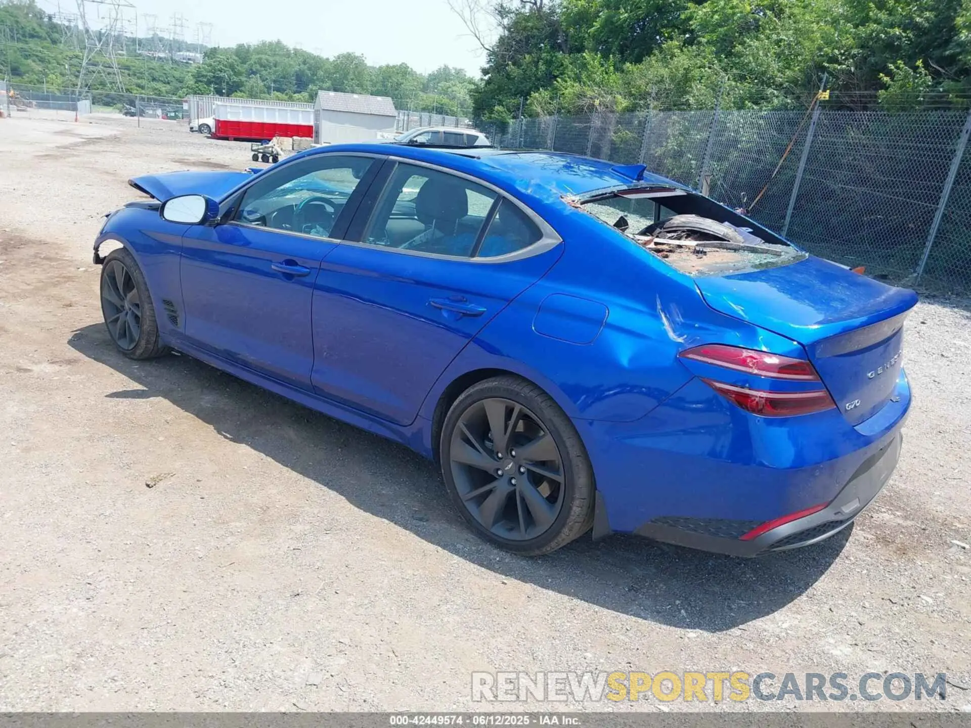 3 fotografías del automóvil dañado KMTG34TAXPU112892 GENESIS G70 2023