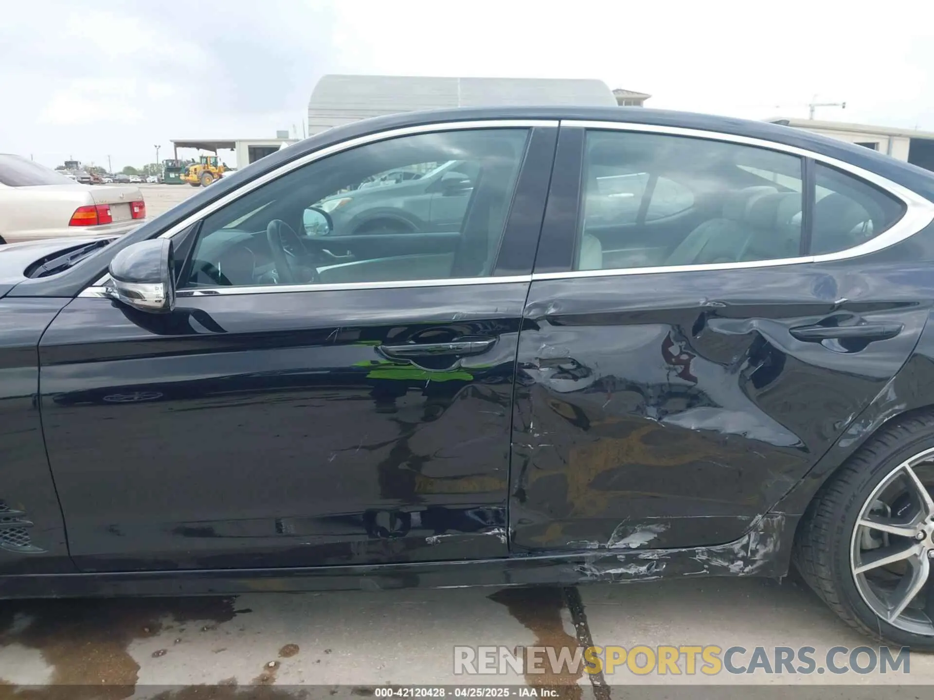 14 fotografías del automóvil dañado KMTG34TAXPU125643 GENESIS G70 2023
