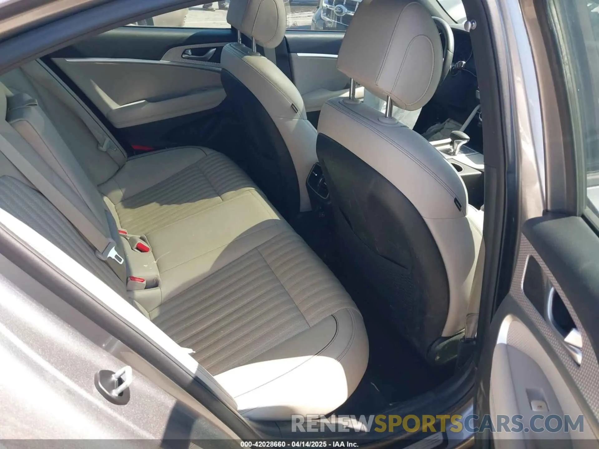 8 fotografías del automóvil dañado KMTG54TE2PU119770 GENESIS G70 2023