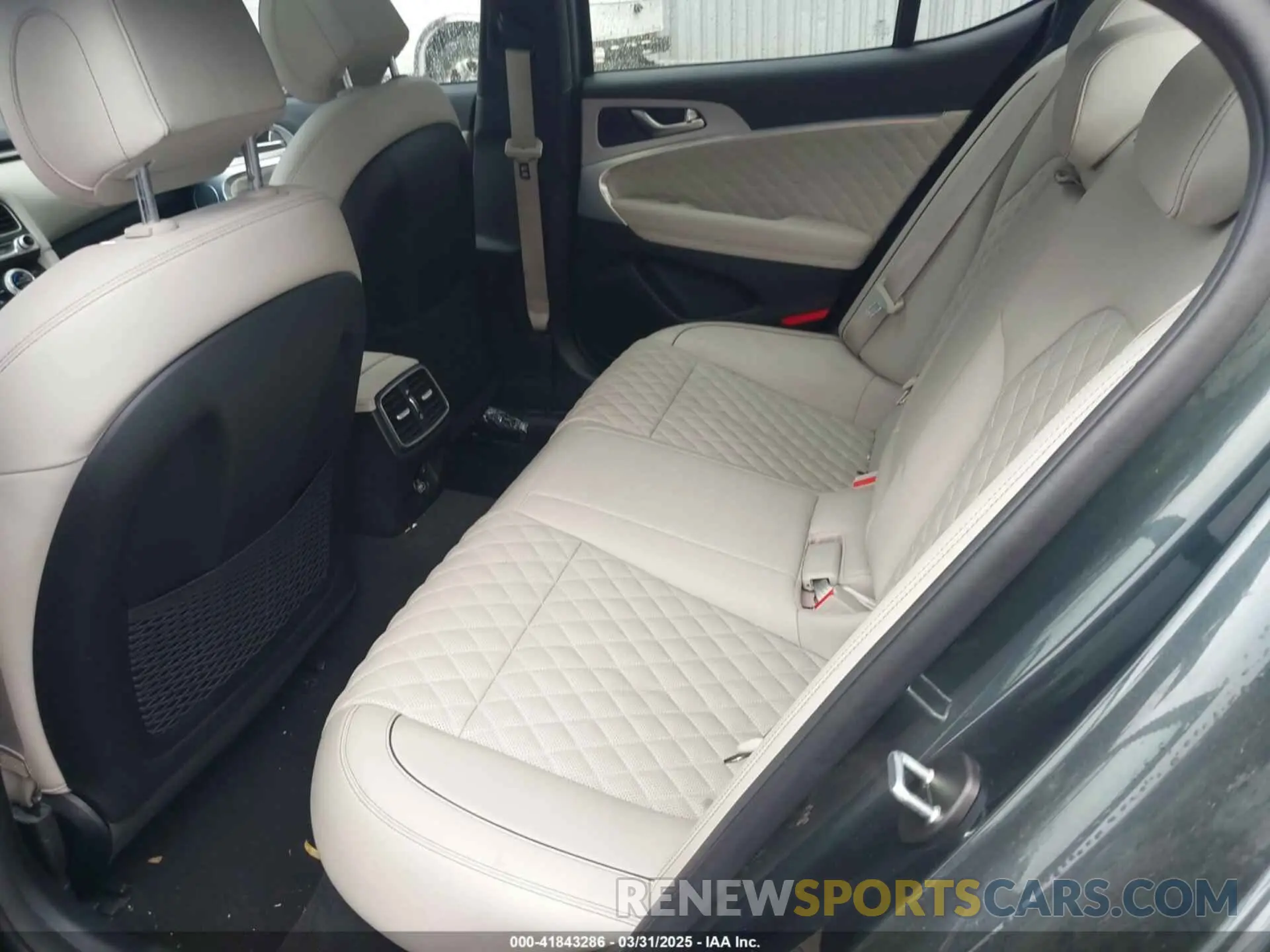 8 fotografías del automóvil dañado KMTG54TE6PU113485 GENESIS G70 2023