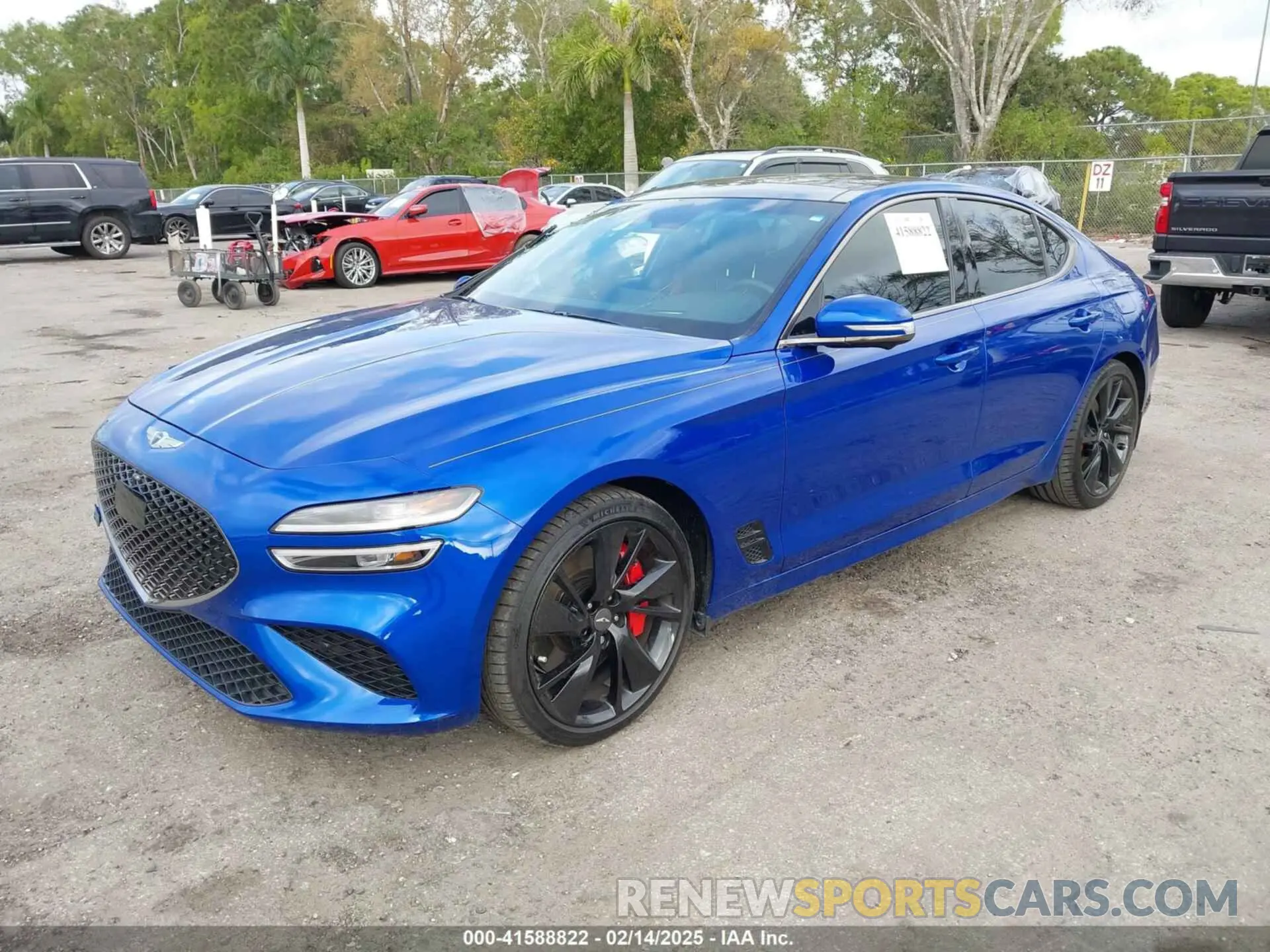 2 fotografías del automóvil dañado KMTG54TE9PU117563 GENESIS G70 2023