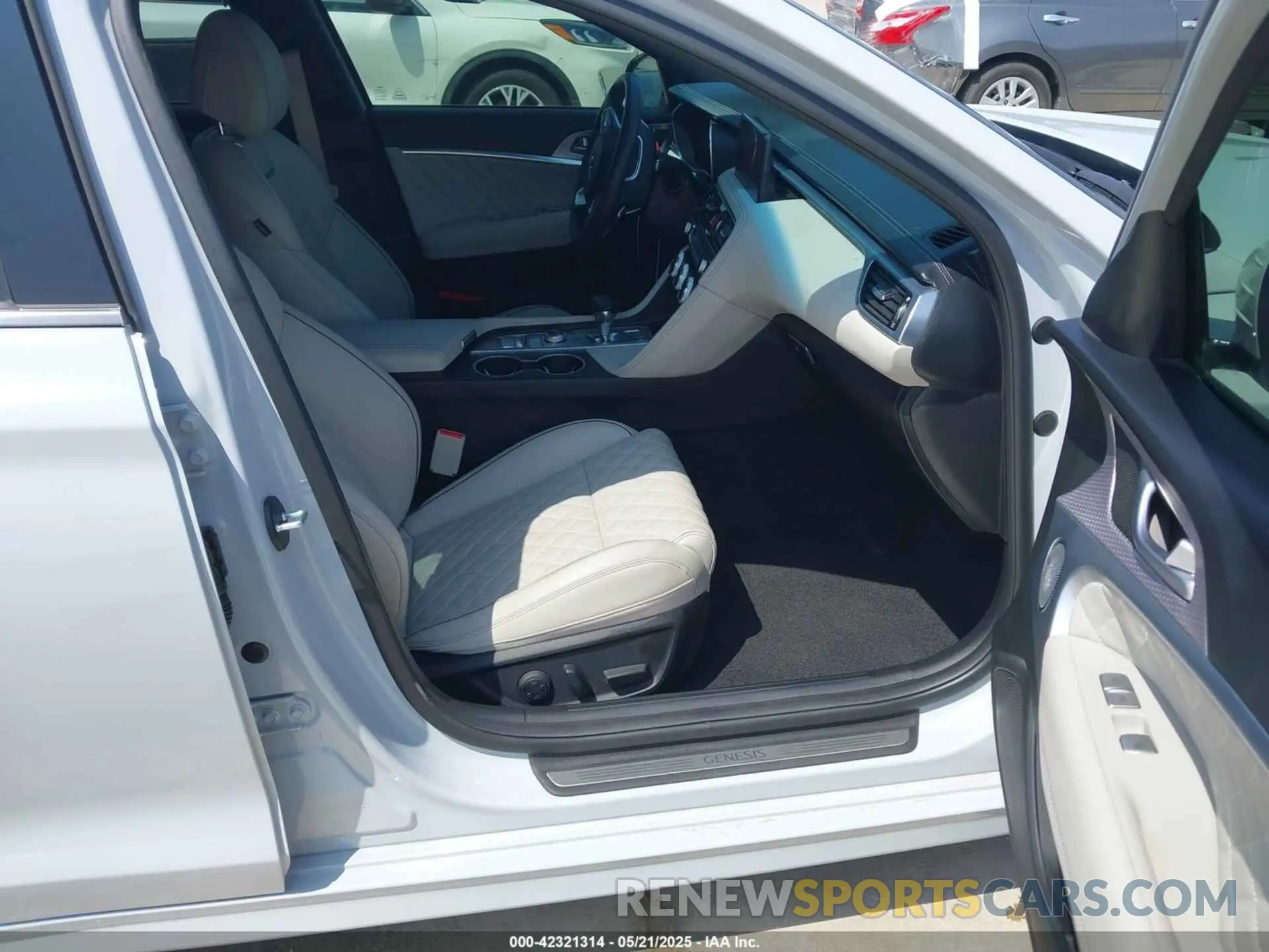 5 fotografías del automóvil dañado KMTG54TEXPU107592 GENESIS G70 2023