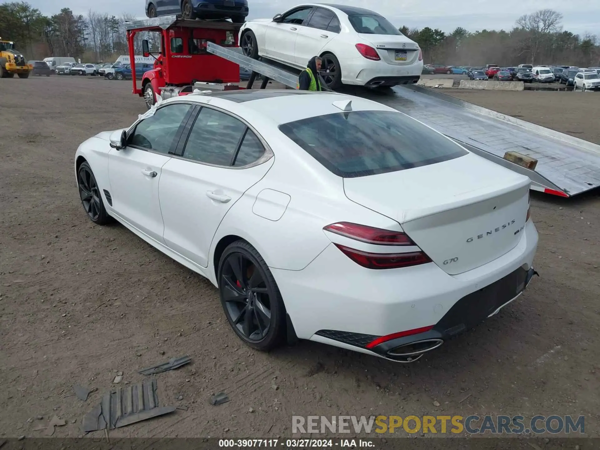 3 fotografías del automóvil dañado KMTG54TEXPU113425 GENESIS G70 2023