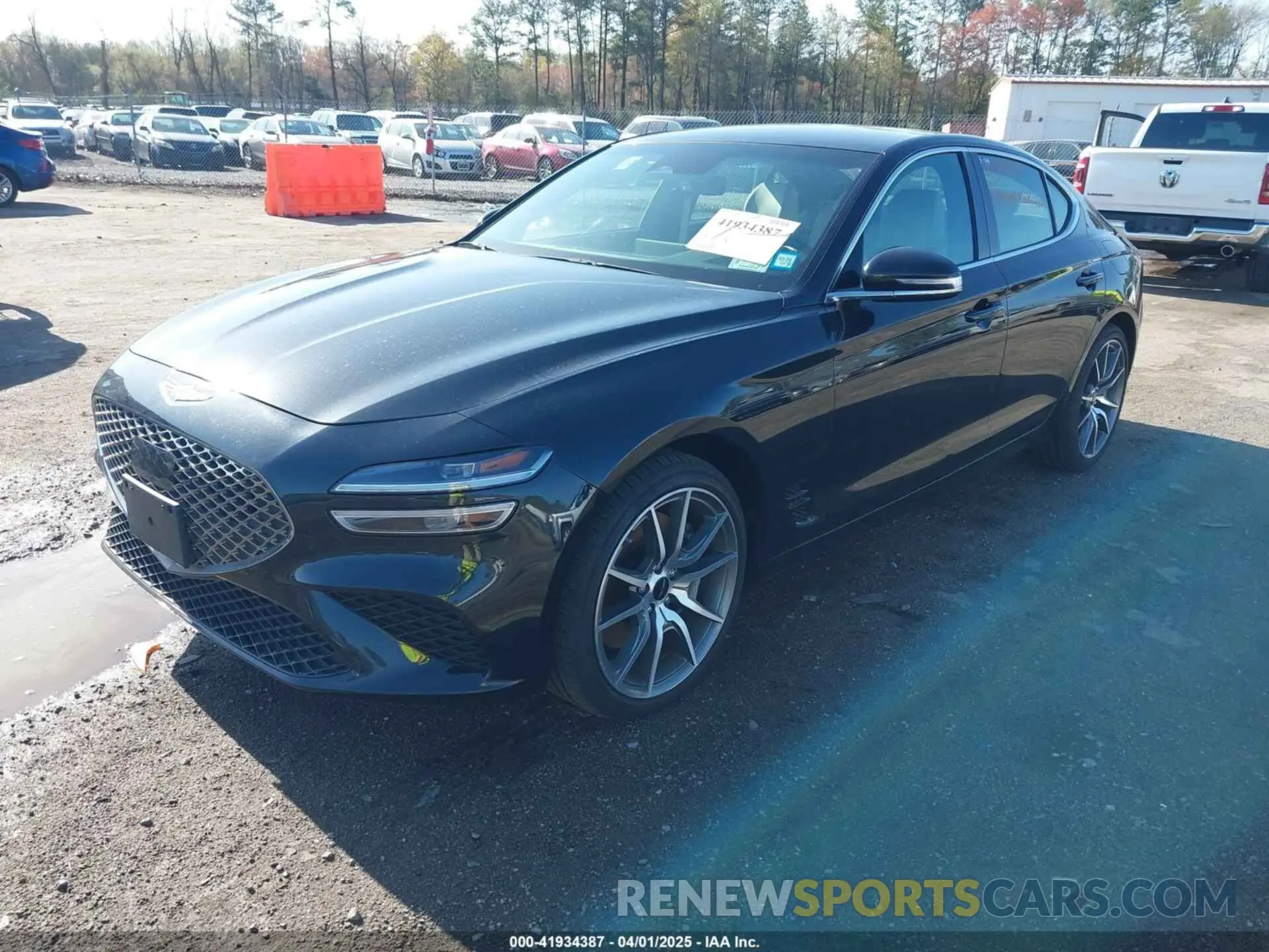 2 fotografías del automóvil dañado KMTG34SC7RU143488 GENESIS G70 2024