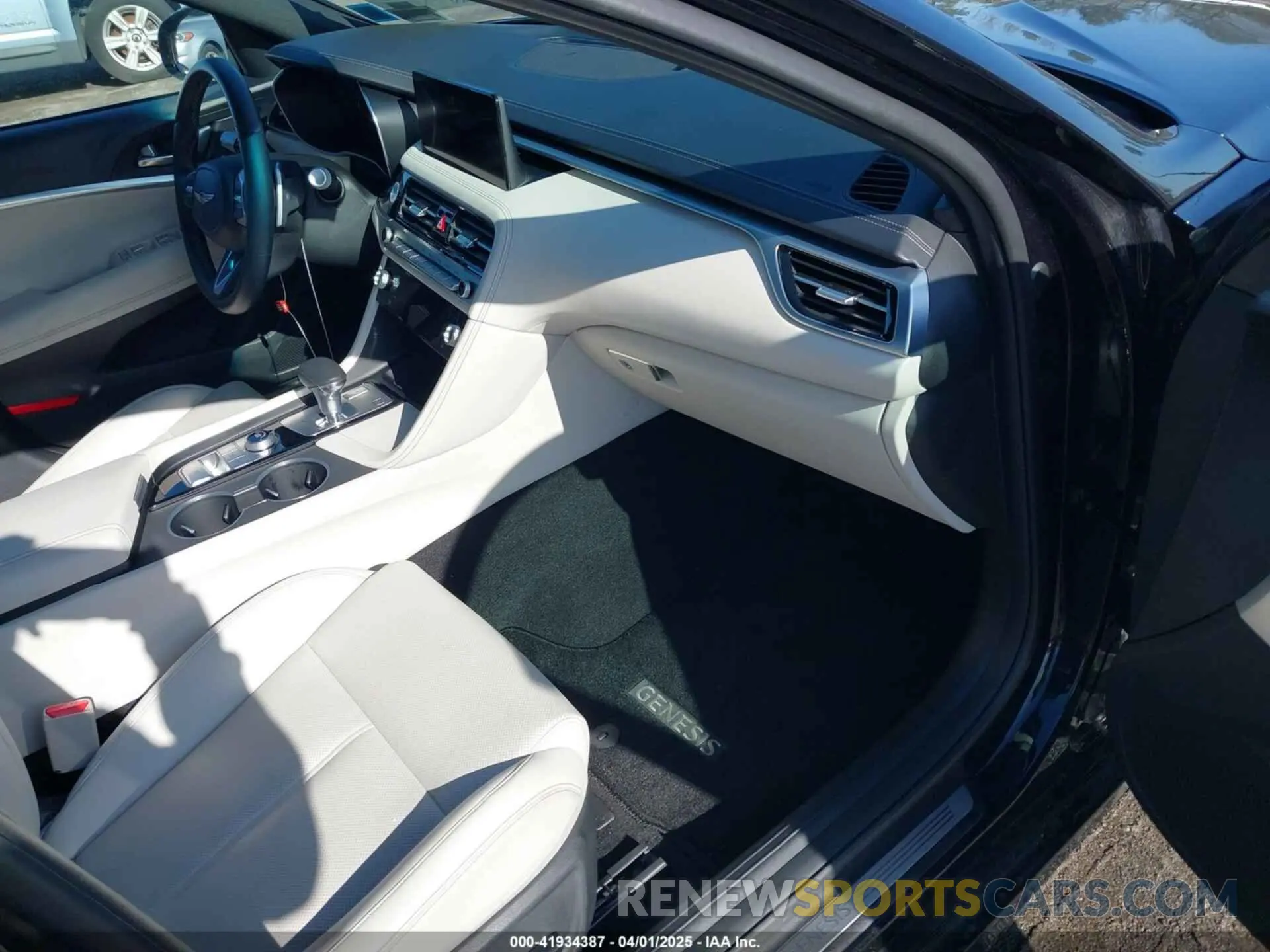 5 fotografías del automóvil dañado KMTG34SC7RU143488 GENESIS G70 2024