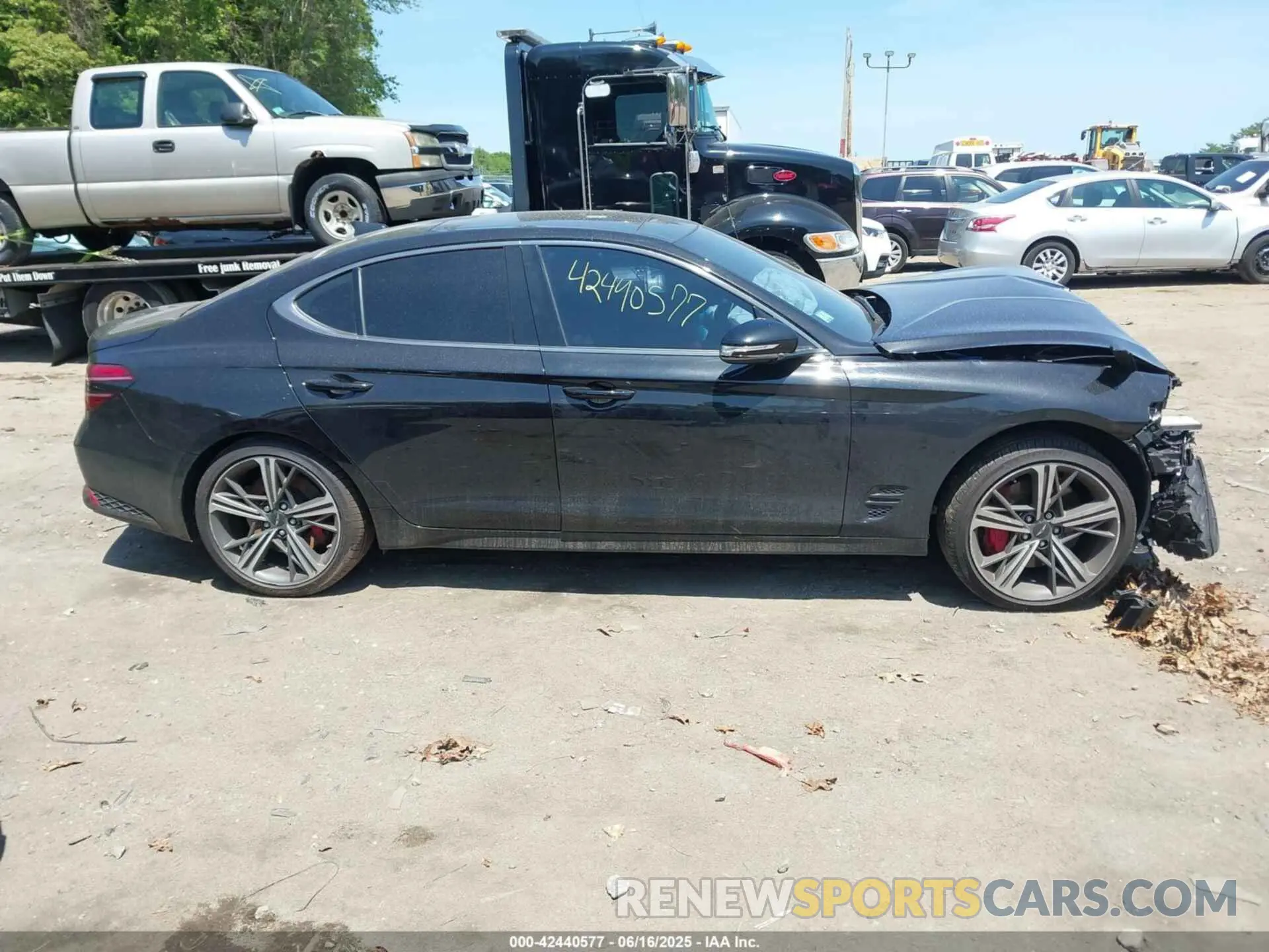 13 fotografías del automóvil dañado KMTG34SC8RU138218 GENESIS G70 2024