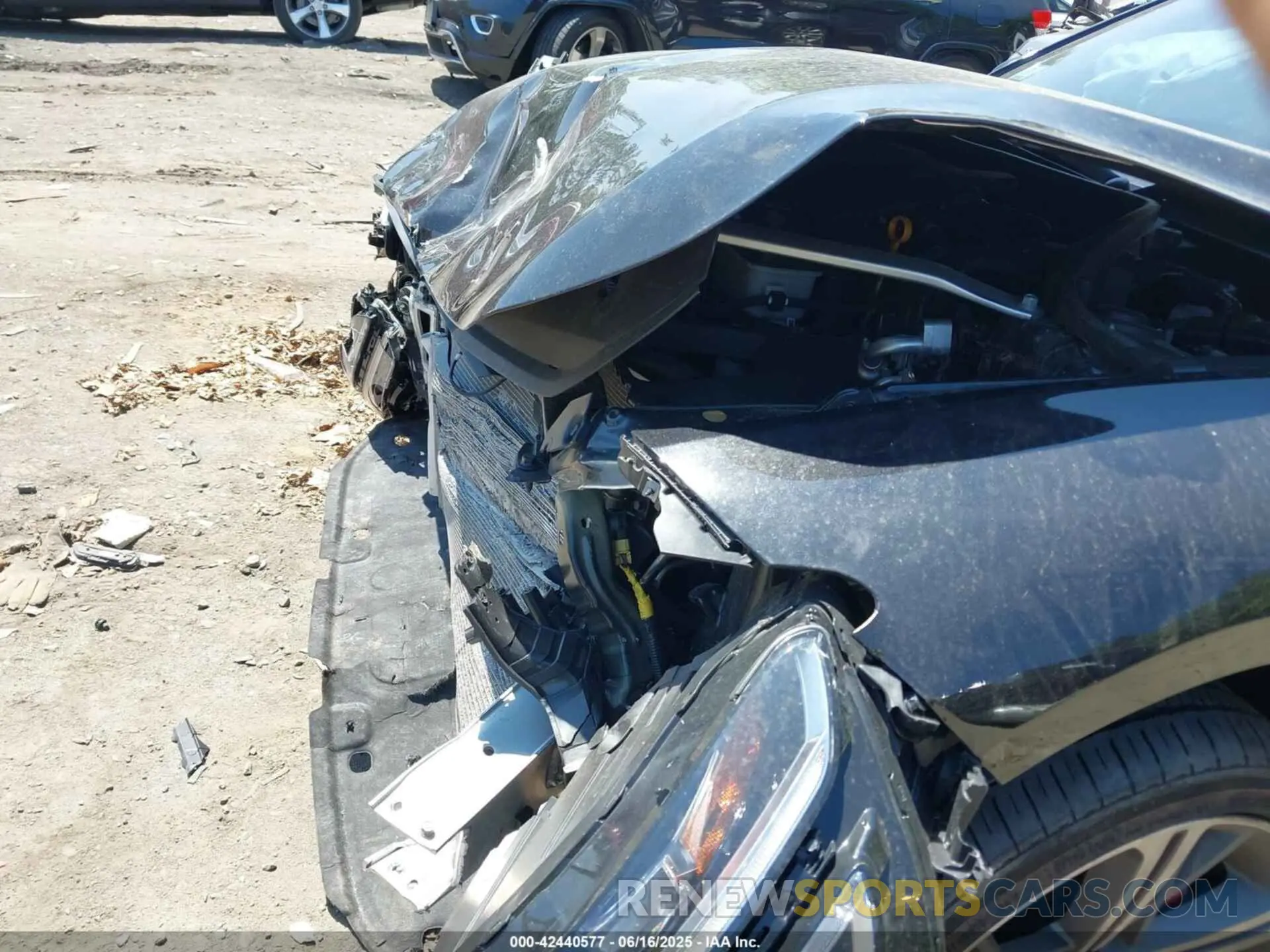 17 fotografías del automóvil dañado KMTG34SC8RU138218 GENESIS G70 2024