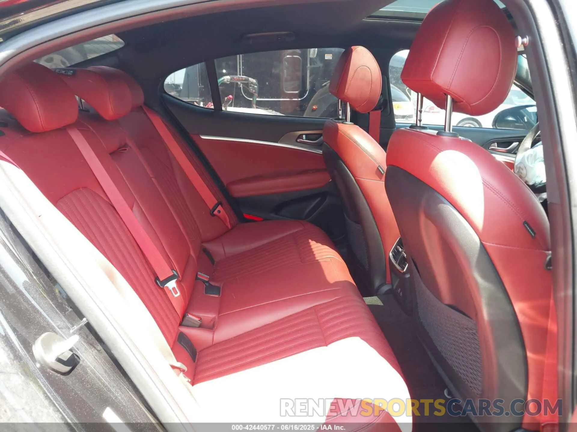 8 fotografías del automóvil dañado KMTG34SC8RU138218 GENESIS G70 2024