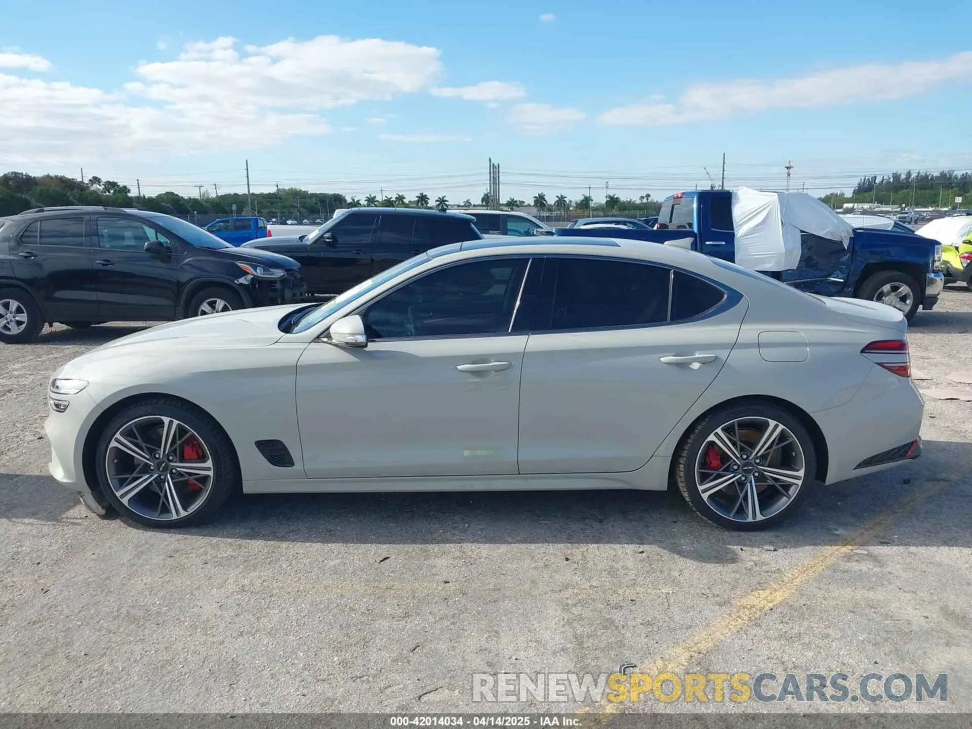 15 fotografías del automóvil dañado KMTG54SE7RU141266 GENESIS G70 2024