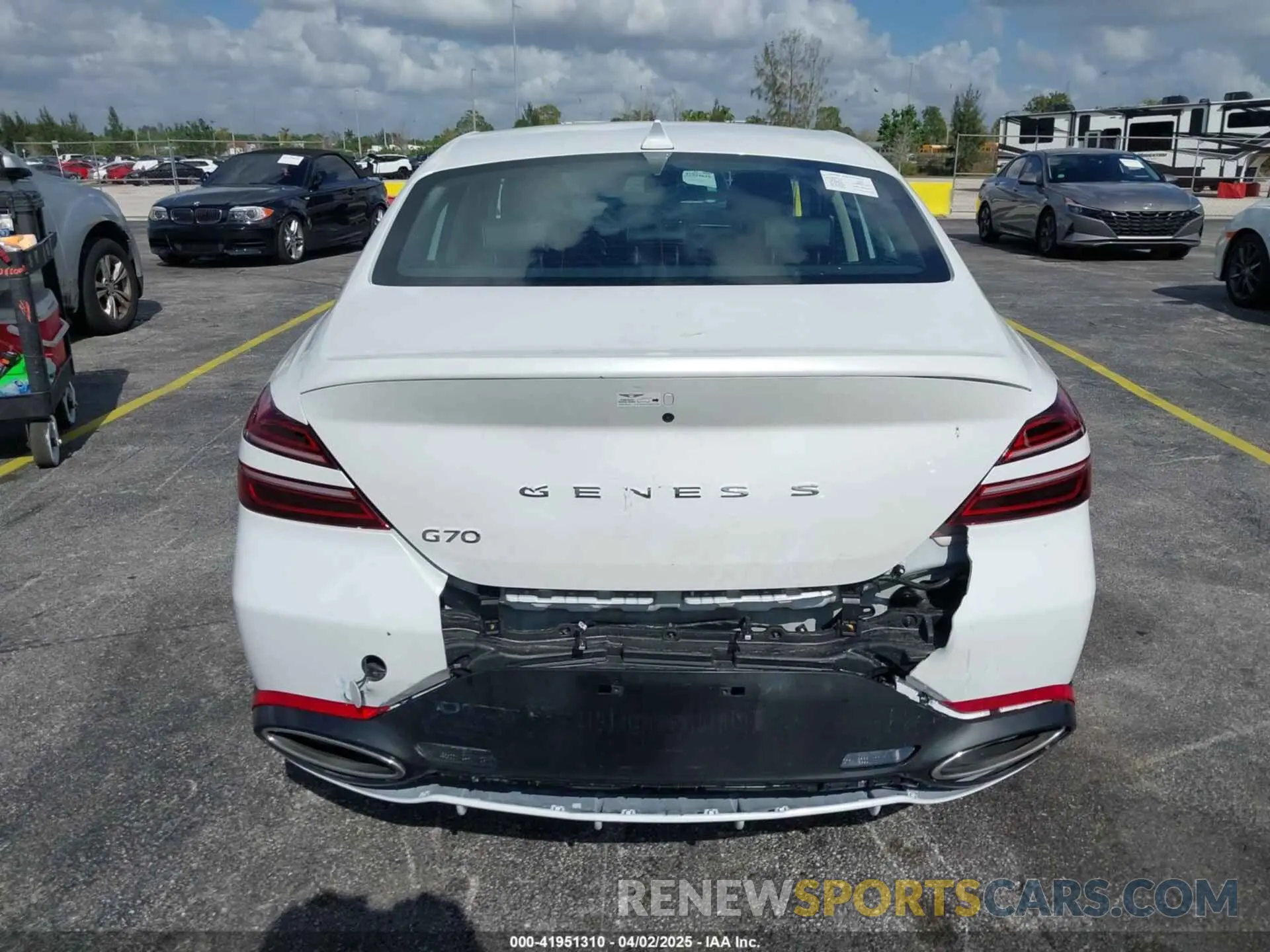 16 fotografías del automóvil dañado KMTG34SC1SU156324 GENESIS G70 2025