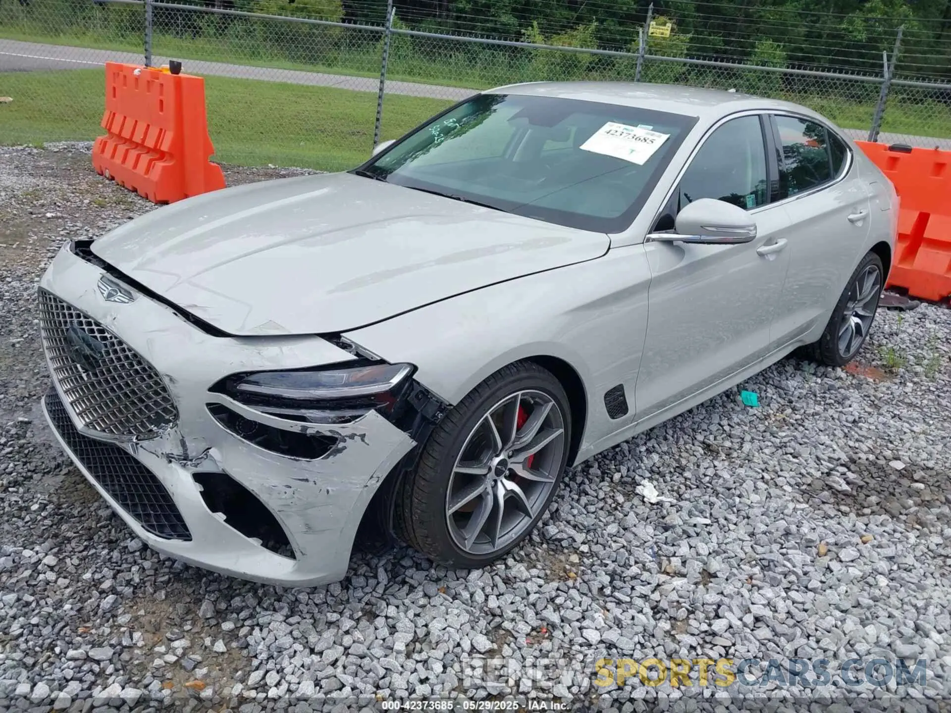 2 fotografías del automóvil dañado KMTG34SC2SU155702 GENESIS G70 2025