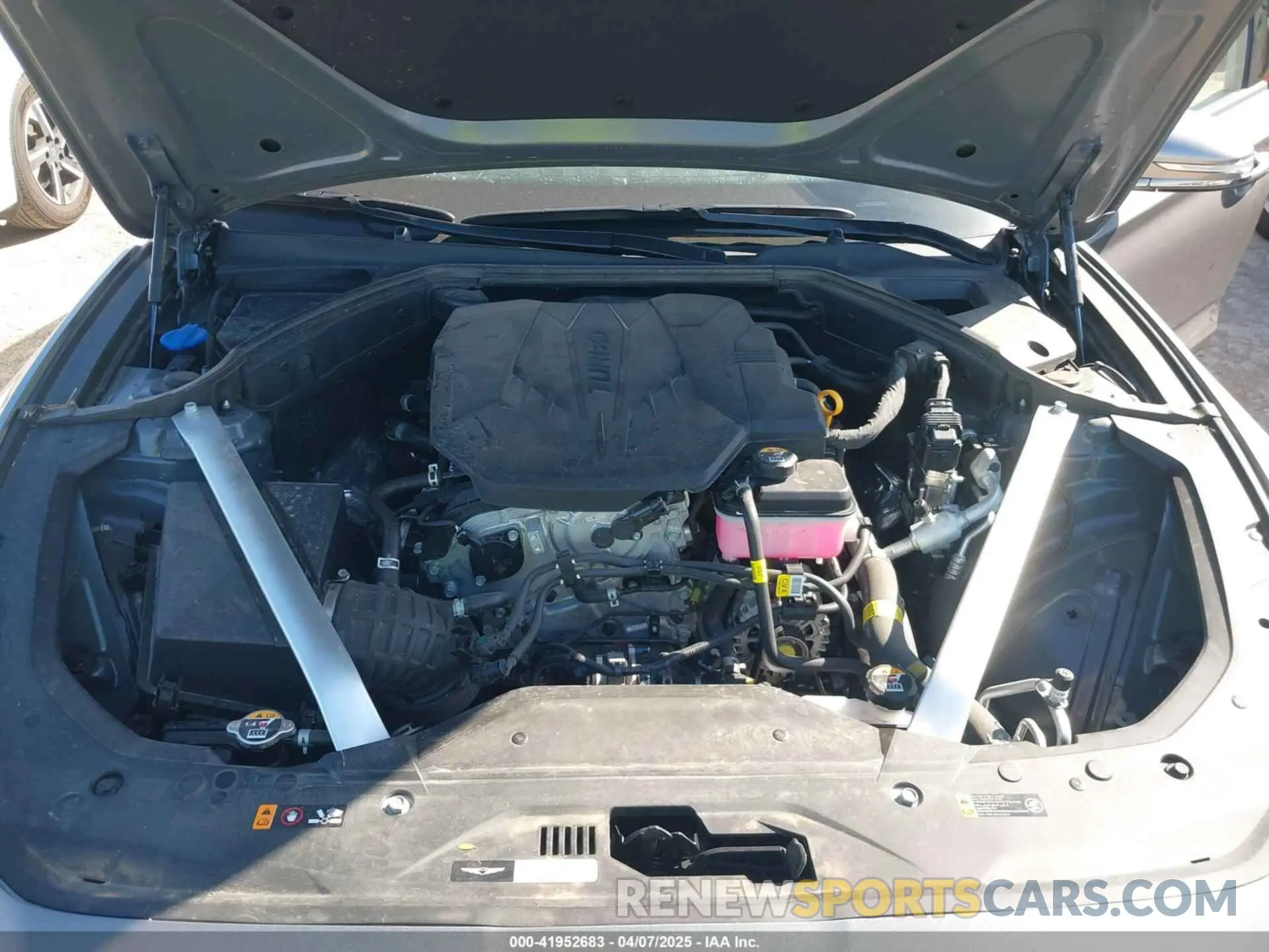 10 fotografías del automóvil dañado KMTG34SC4SU154969 GENESIS G70 2025