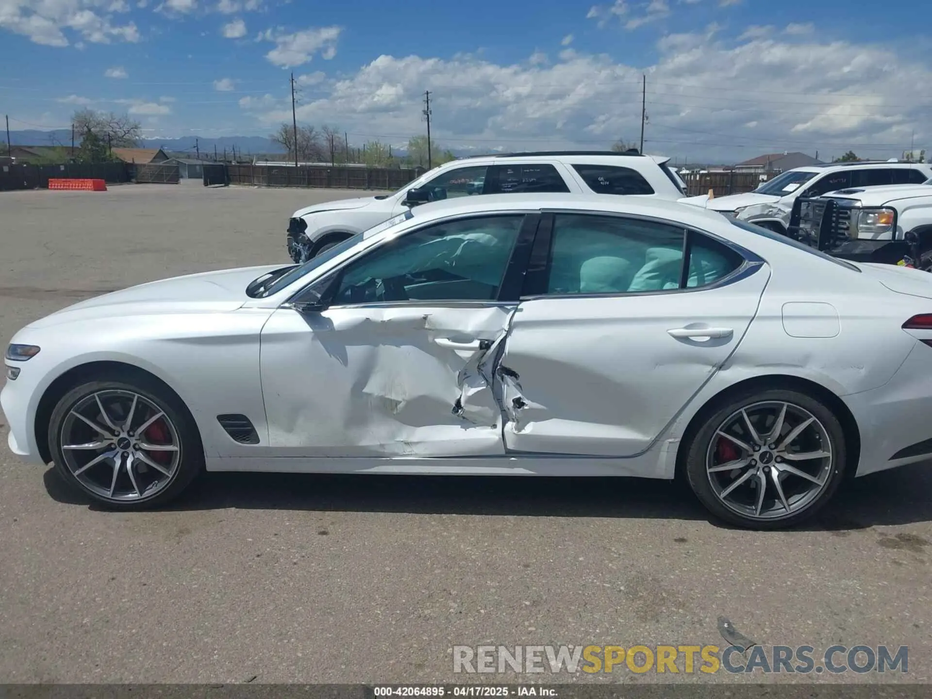 14 fotografías del automóvil dañado KMTG34SC6SU155525 GENESIS G70 2025