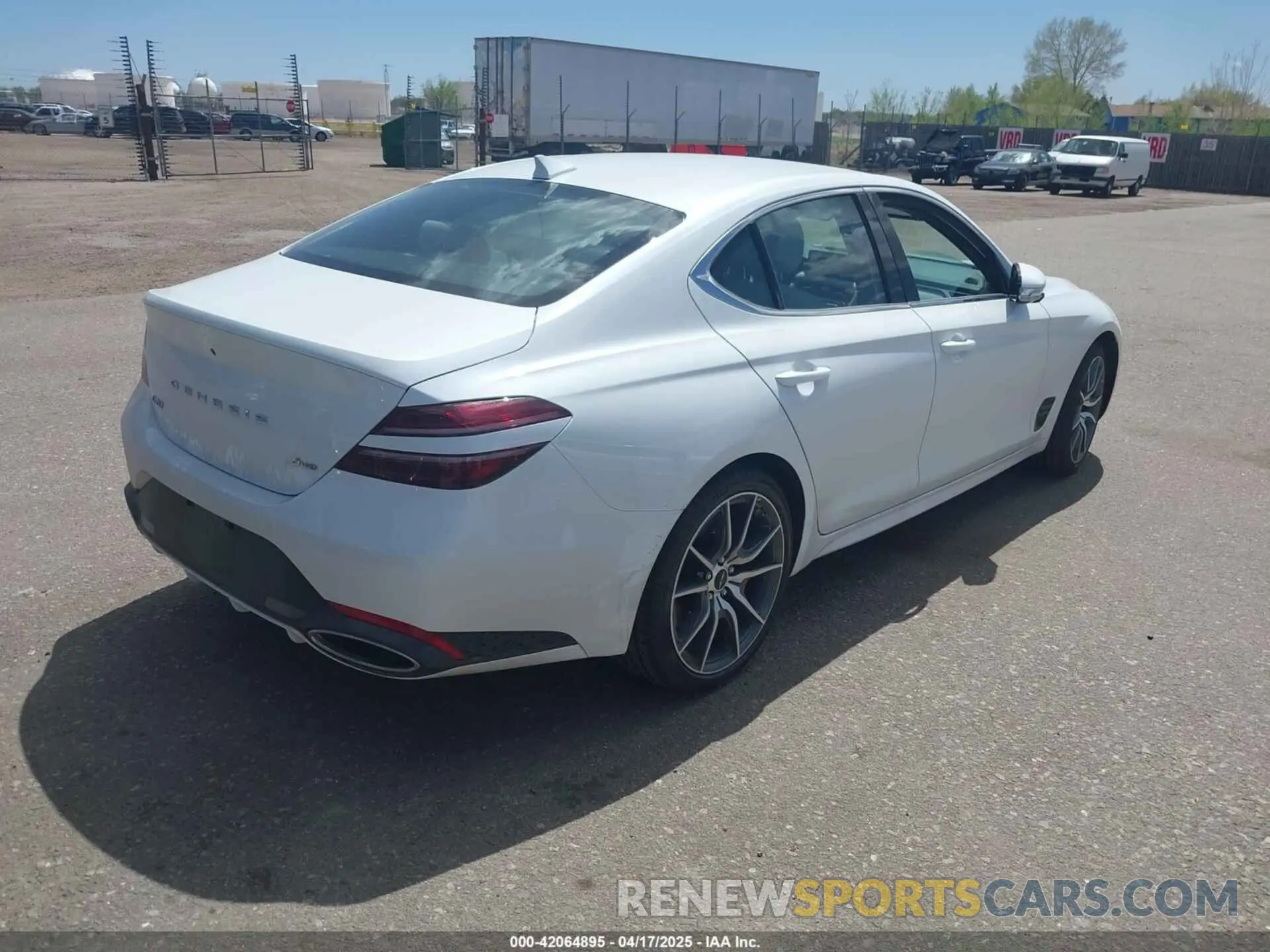 4 fotografías del automóvil dañado KMTG34SC6SU155525 GENESIS G70 2025