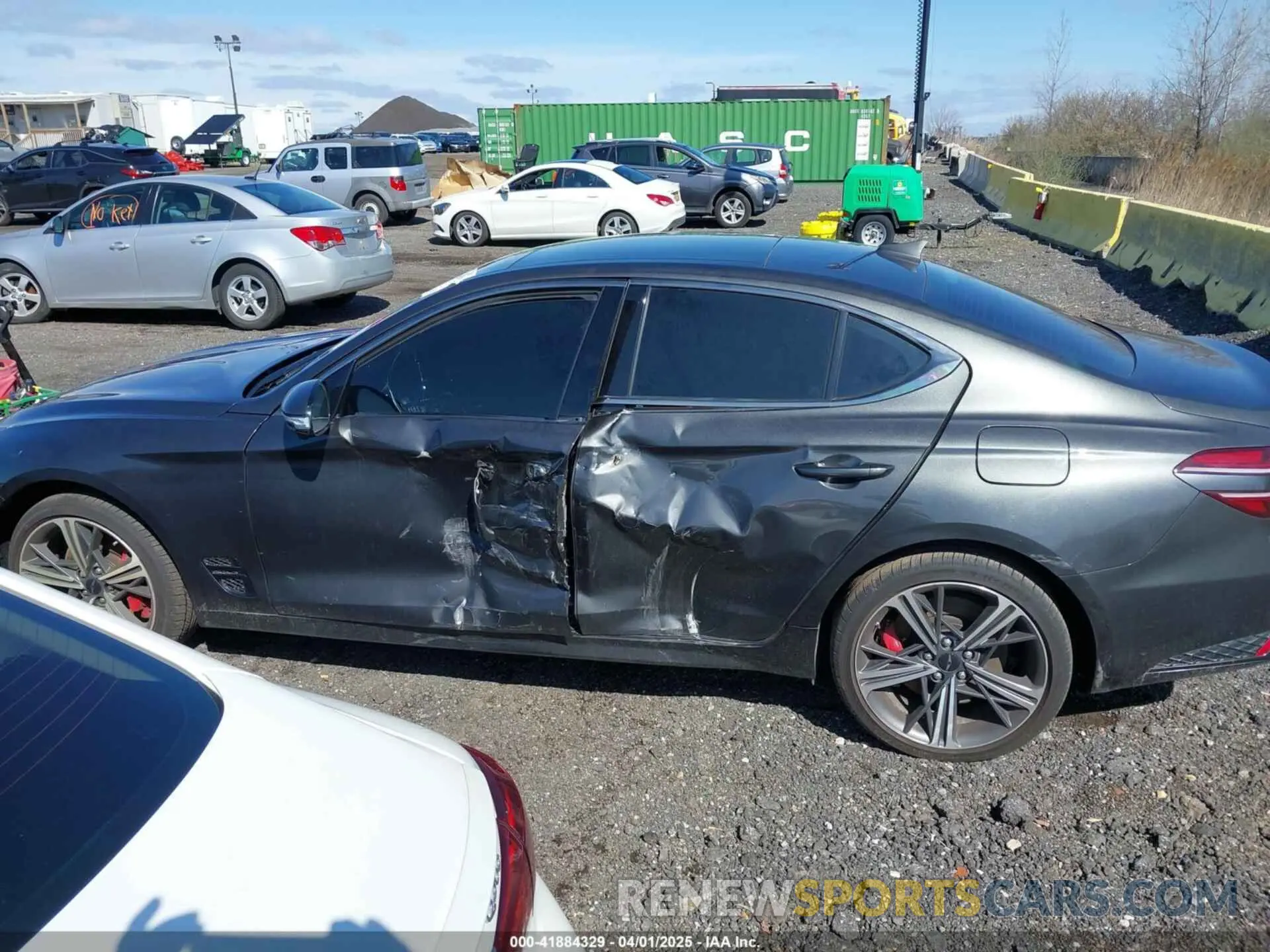 14 fotografías del automóvil dañado KMTG54SE6SU149655 GENESIS G70 2025