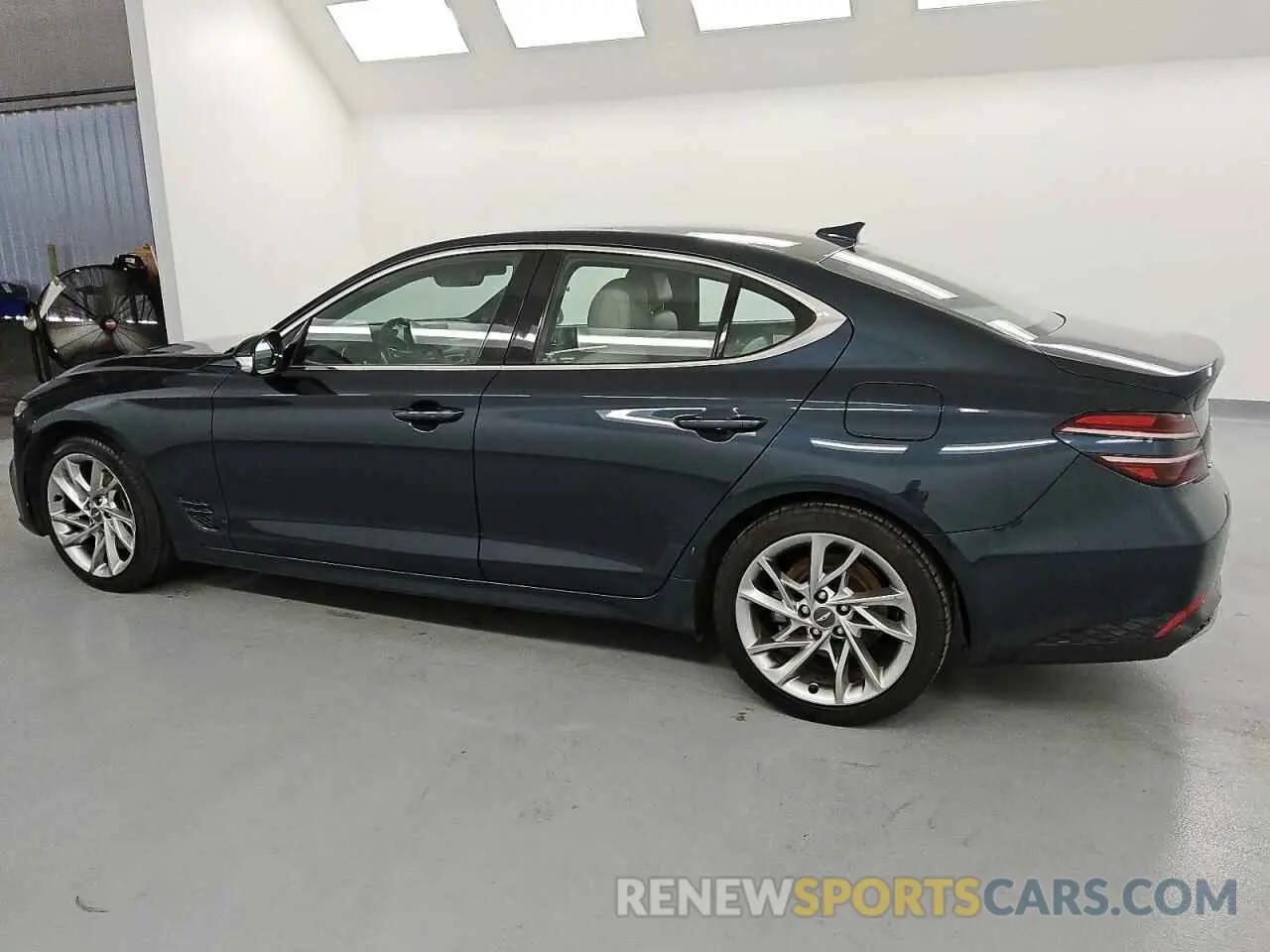 2 fotografías del automóvil dañado KMTG34TA1NU094229 GENESIS G70 BASE 2022