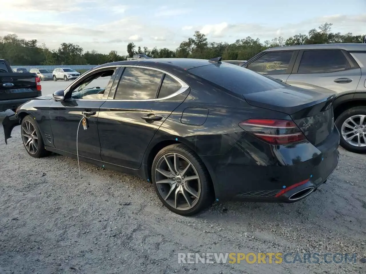 2 fotografías del automóvil dañado KMTG54TE6NU094854 GENESIS G70 BASE 2022