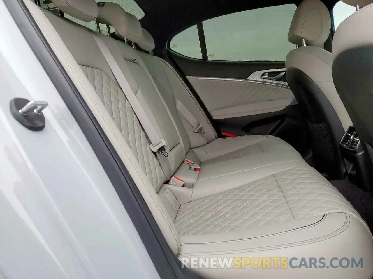 10 fotografías del automóvil dañado KMTG54TE7NU085709 GENESIS G70 BASE 2022
