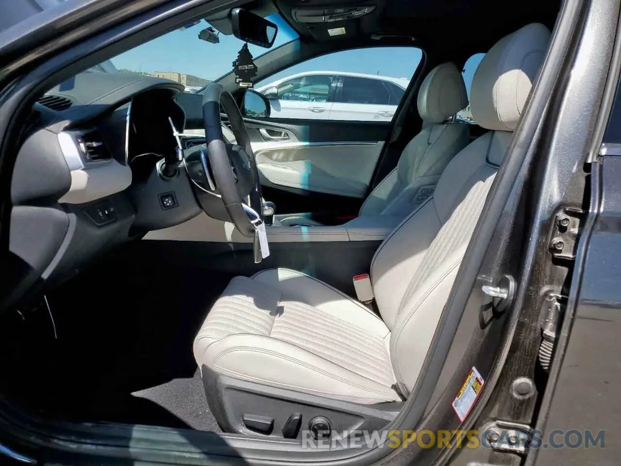 7 fotografías del automóvil dañado KMTG34TA6PU113067 GENESIS G70 BASE 2023