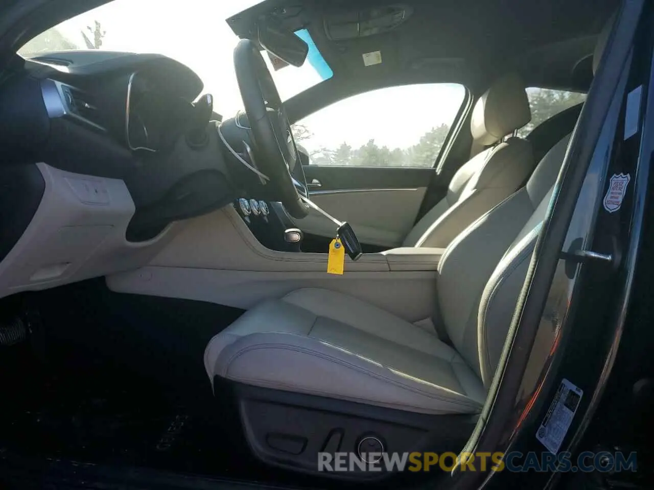 7 fotografías del automóvil dañado KMTG34TA6PU131665 GENESIS G70 BASE 2023