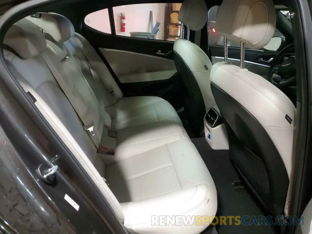 10 fotografías del automóvil dañado KMTG34SC4RU143030 GENESIS G70 BASE 2024