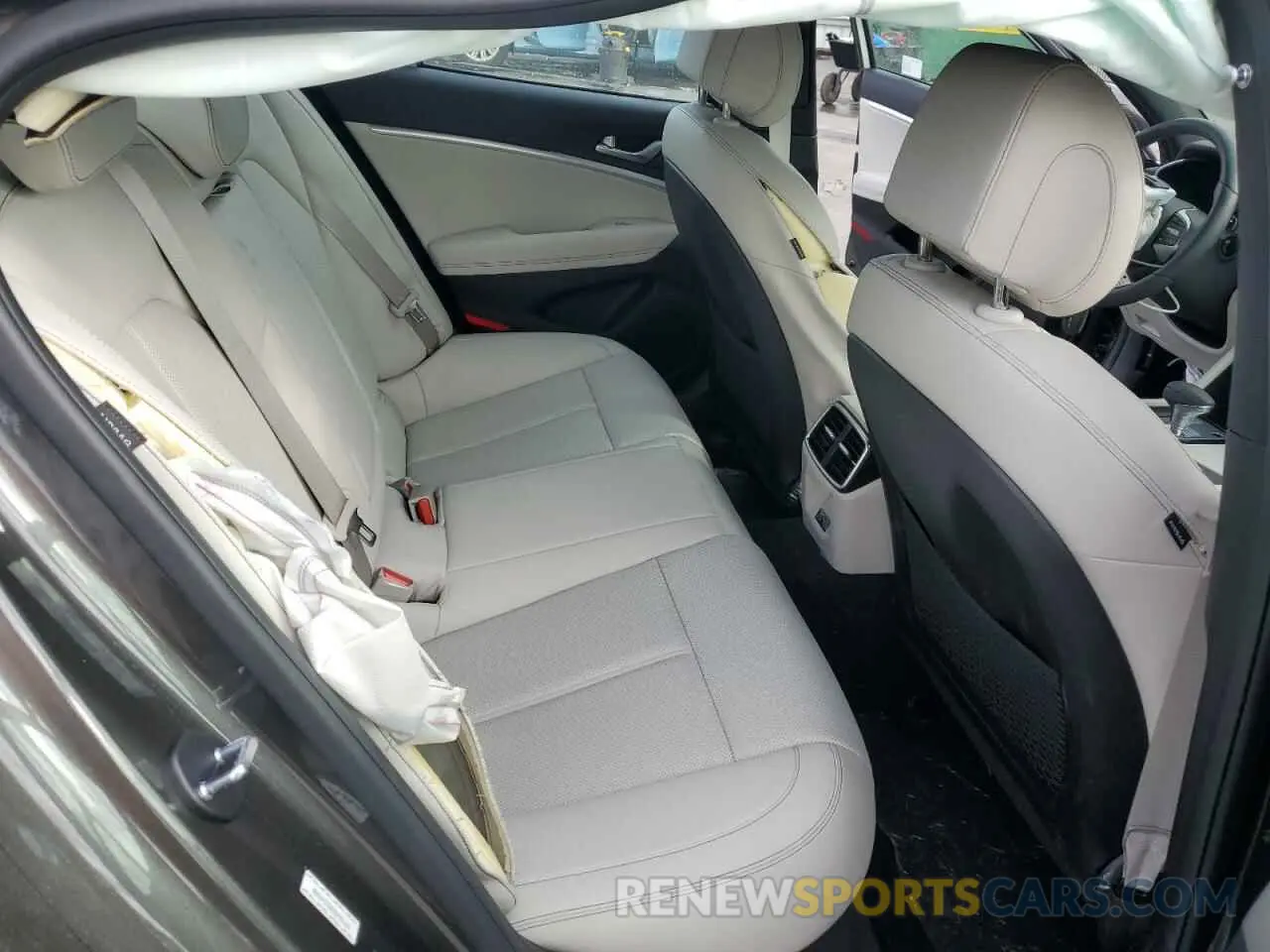 11 fotografías del automóvil dañado KMTG34SC0SU144360 GENESIS G70 BASE 2025