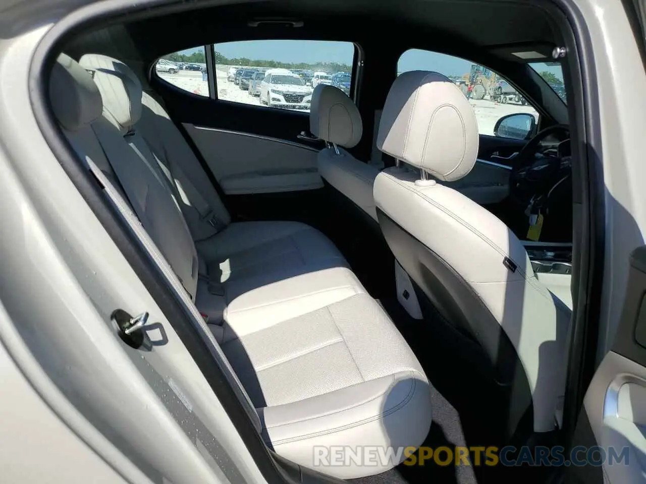 10 fotografías del automóvil dañado KMTG34SC2SU150418 GENESIS G70 BASE 2025