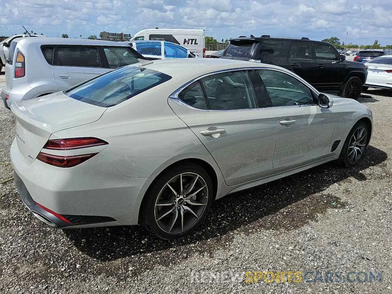 3 fotografías del automóvil dañado KMTG34SC6SU152947 GENESIS G70 BASE 2025