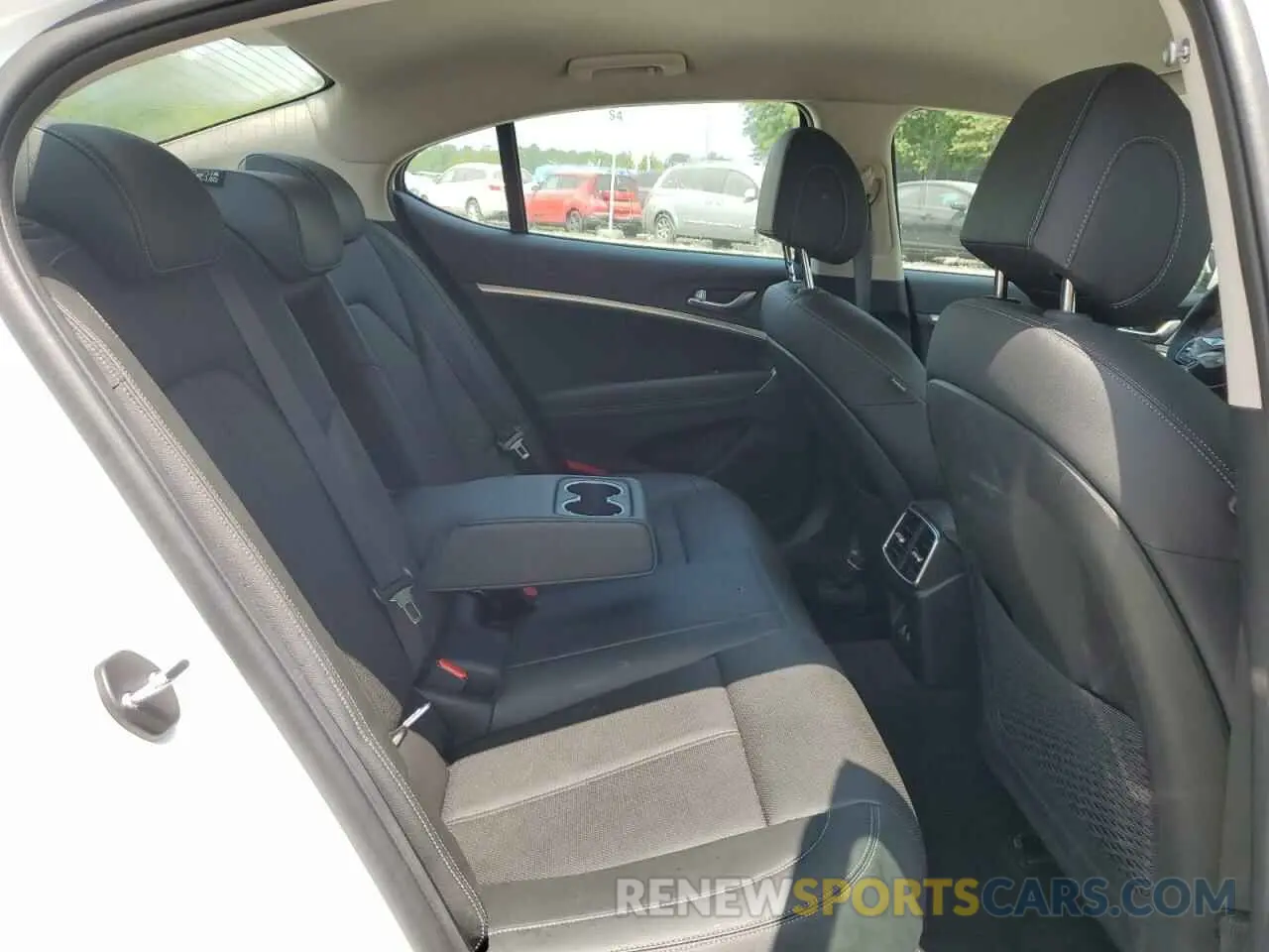 10 fotografías del automóvil dañado KMTG34SC9SU156684 GENESIS G70 BASE 2025