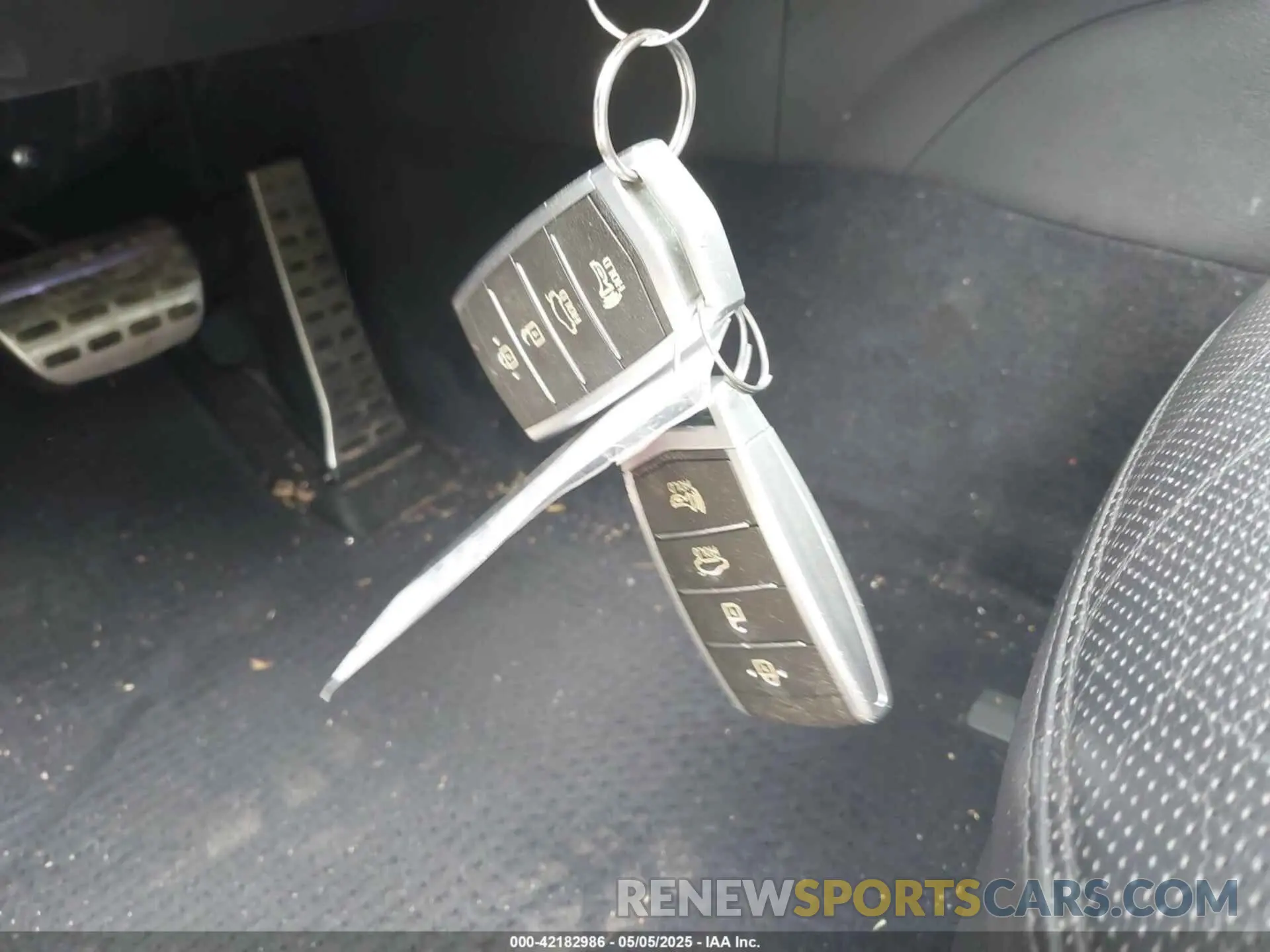 11 fotografías del automóvil dañado KMHGN4JE1KU287647 GENESIS G80 2019
