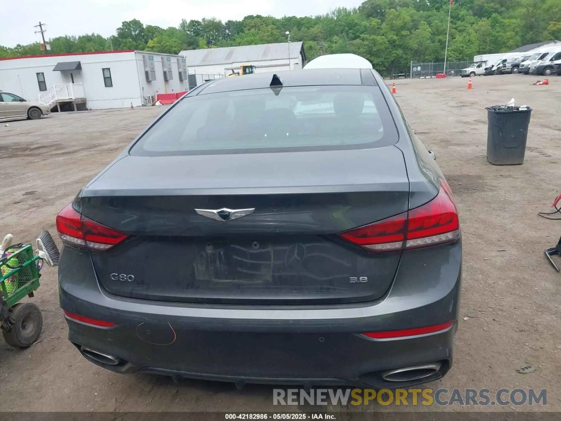 17 fotografías del automóvil dañado KMHGN4JE1KU287647 GENESIS G80 2019