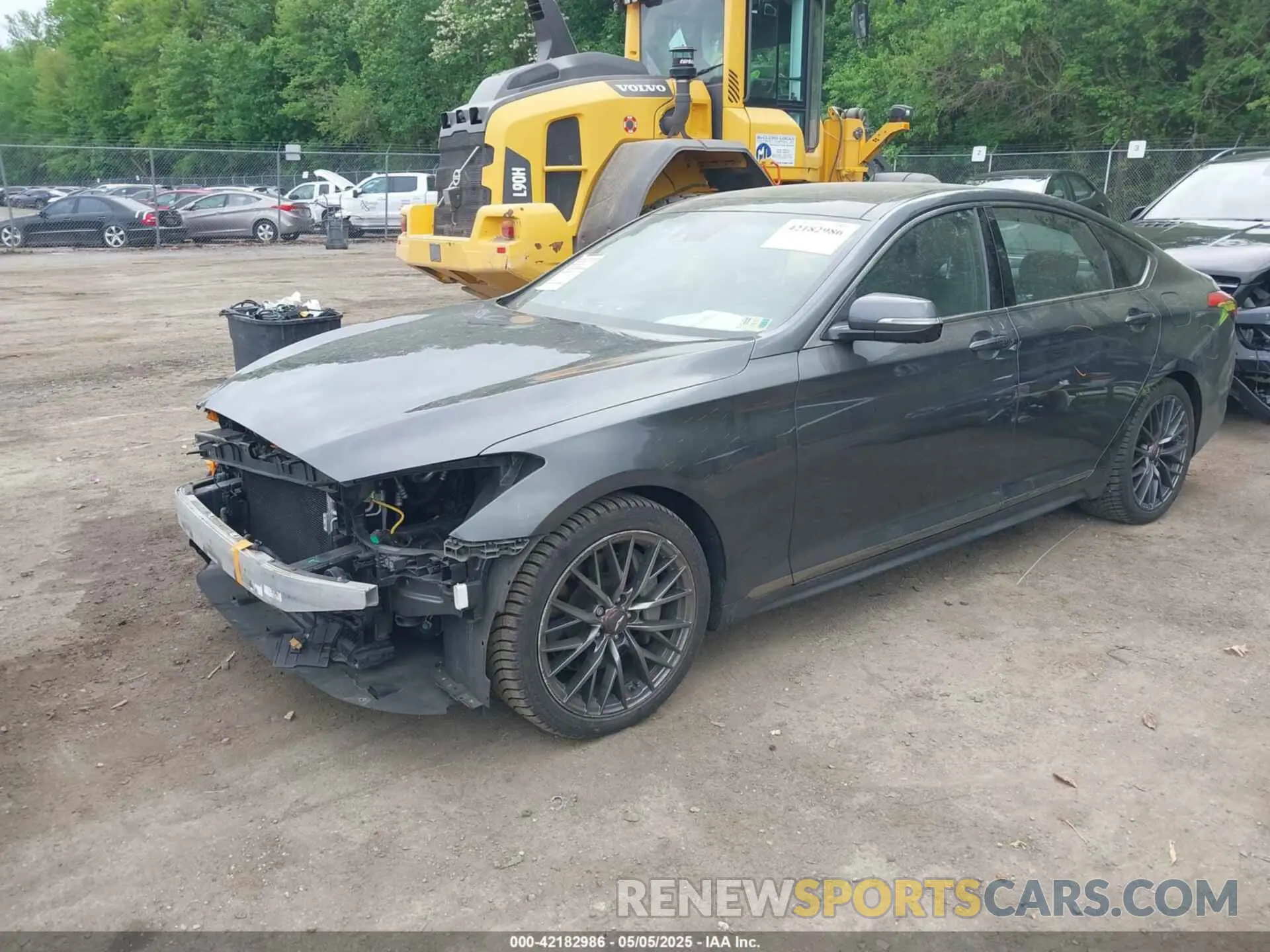 2 fotografías del automóvil dañado KMHGN4JE1KU287647 GENESIS G80 2019
