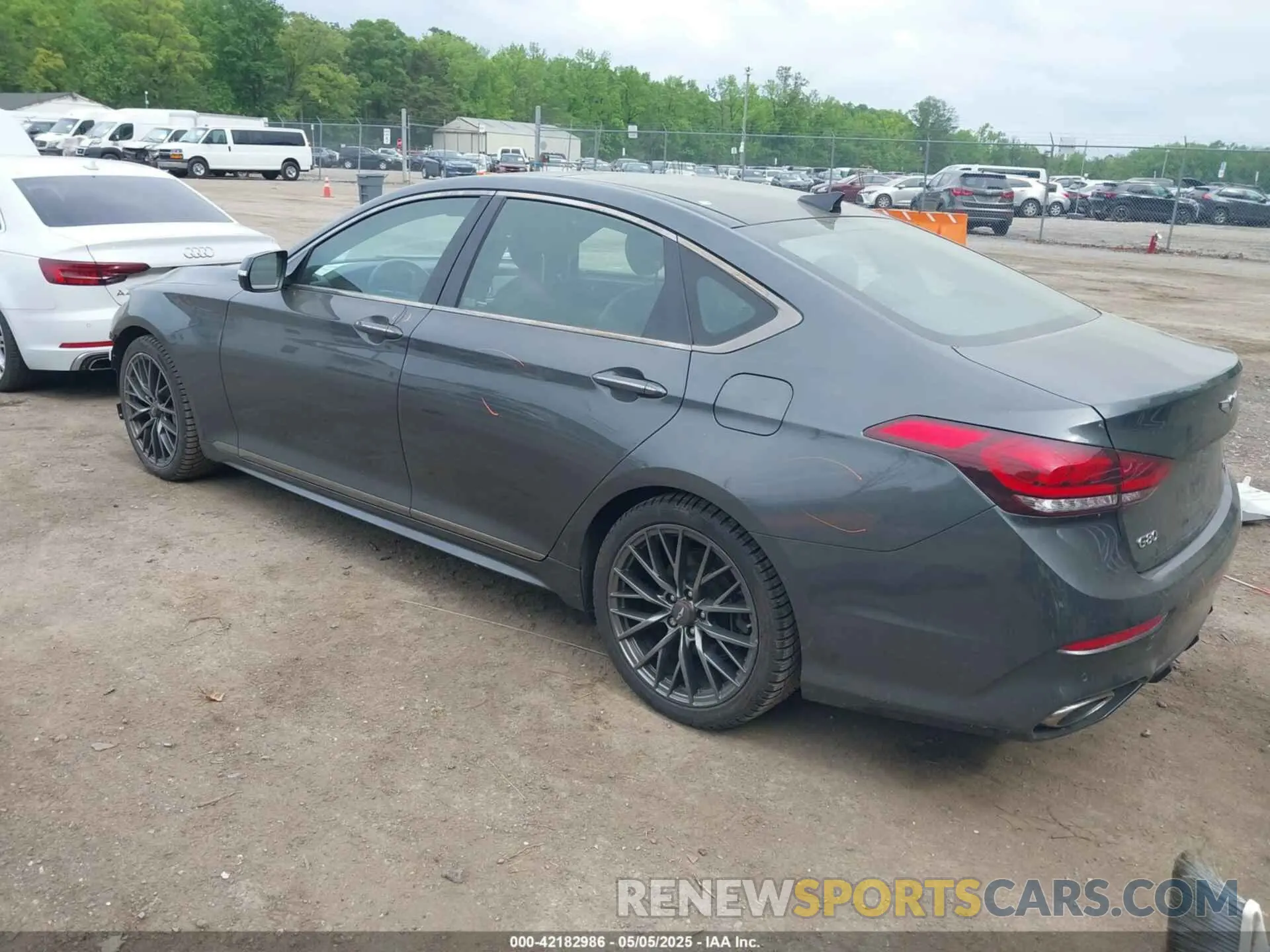 3 fotografías del automóvil dañado KMHGN4JE1KU287647 GENESIS G80 2019