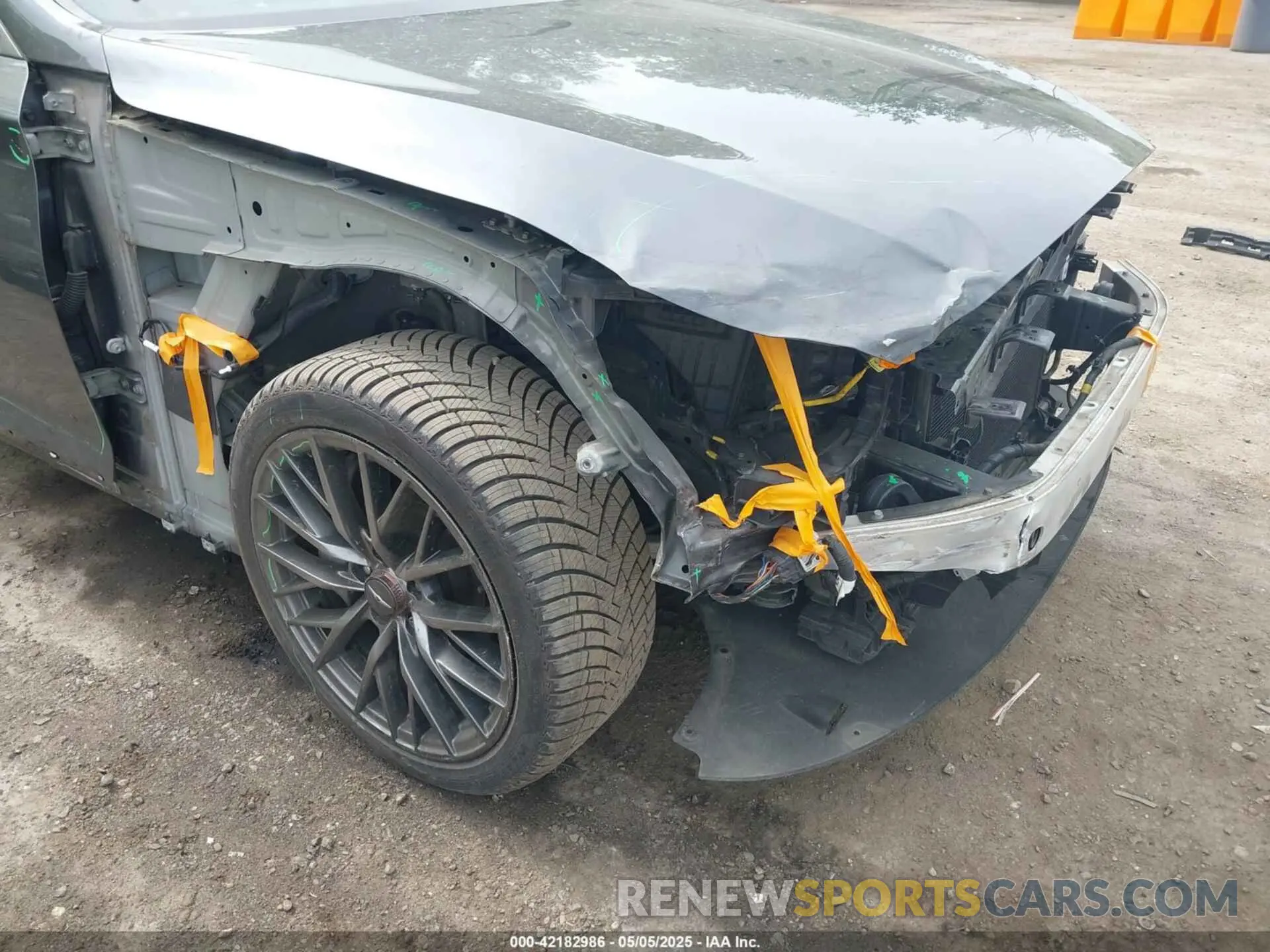 6 fotografías del automóvil dañado KMHGN4JE1KU287647 GENESIS G80 2019