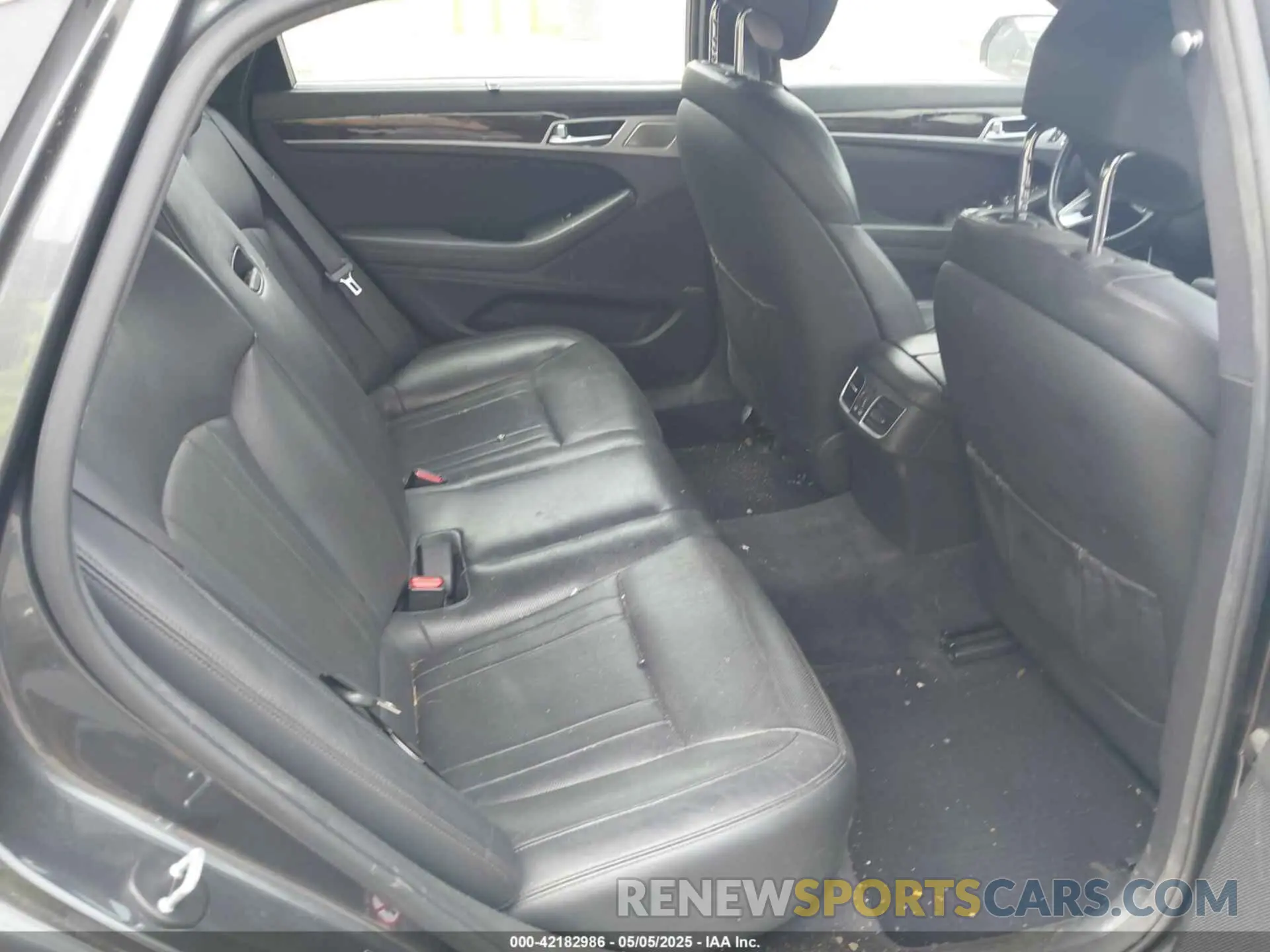 8 fotografías del automóvil dañado KMHGN4JE1KU287647 GENESIS G80 2019