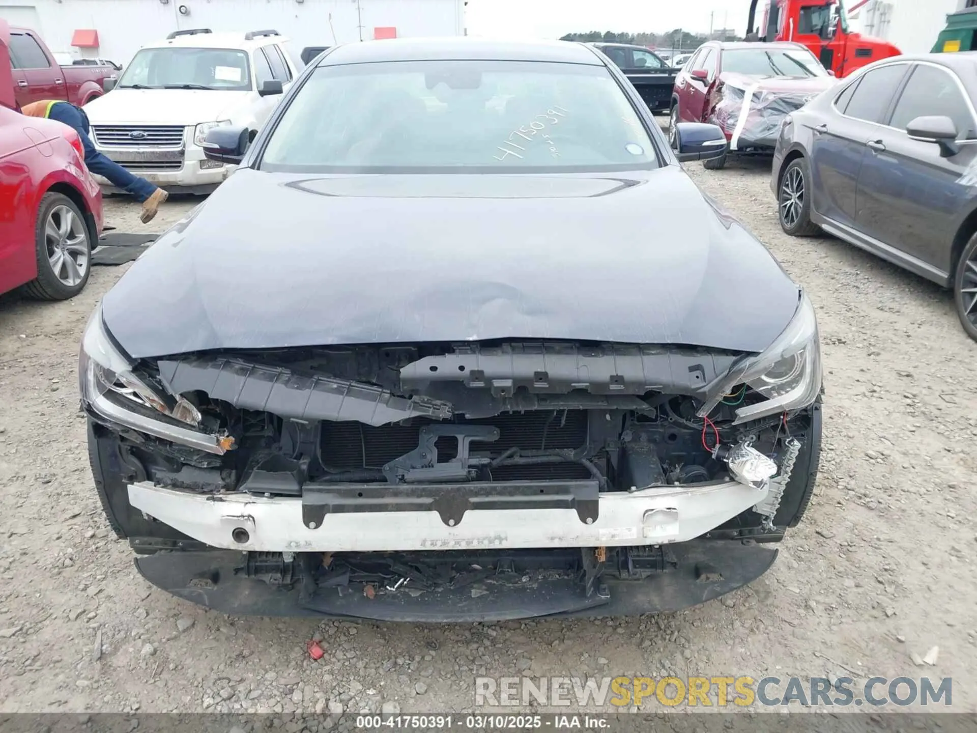 13 fotografías del automóvil dañado KMHGN4JE2KU299404 GENESIS G80 2019