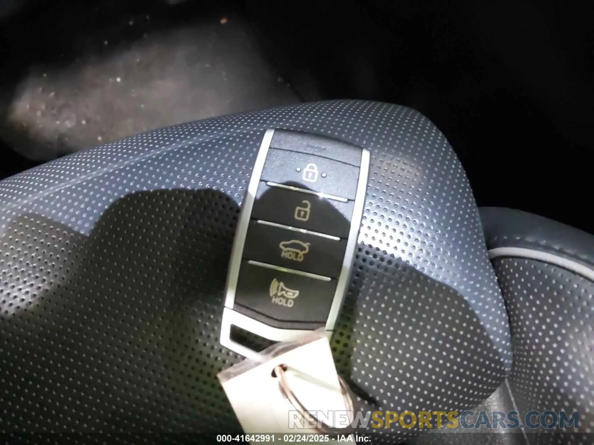 11 fotografías del automóvil dañado KMHGN4JE4KU299355 GENESIS G80 2019