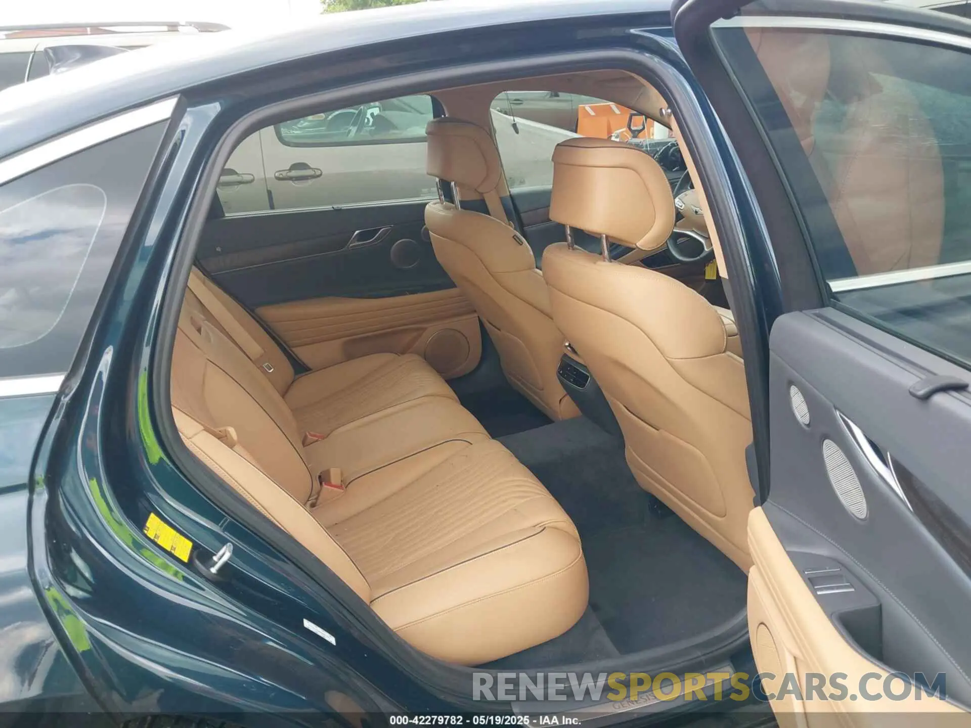 8 fotografías del automóvil dañado KMTGC4SD0MU081577 GENESIS G80 2021