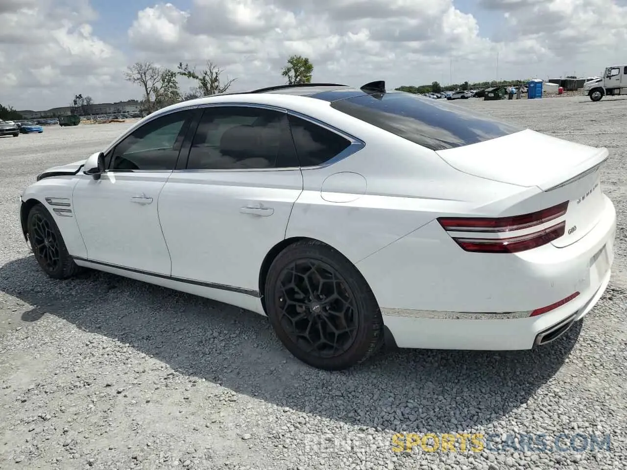 2 fotografías del automóvil dañado KMTGB4SC9PU141614 GENESIS G80 2023