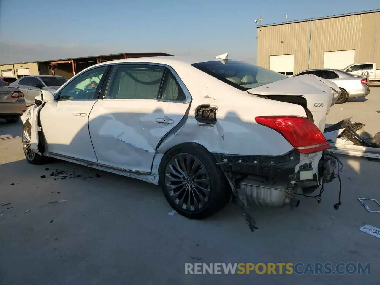 2 fotografías del automóvil dañado KMHG34JA2KU053343 GENESIS G90 2019