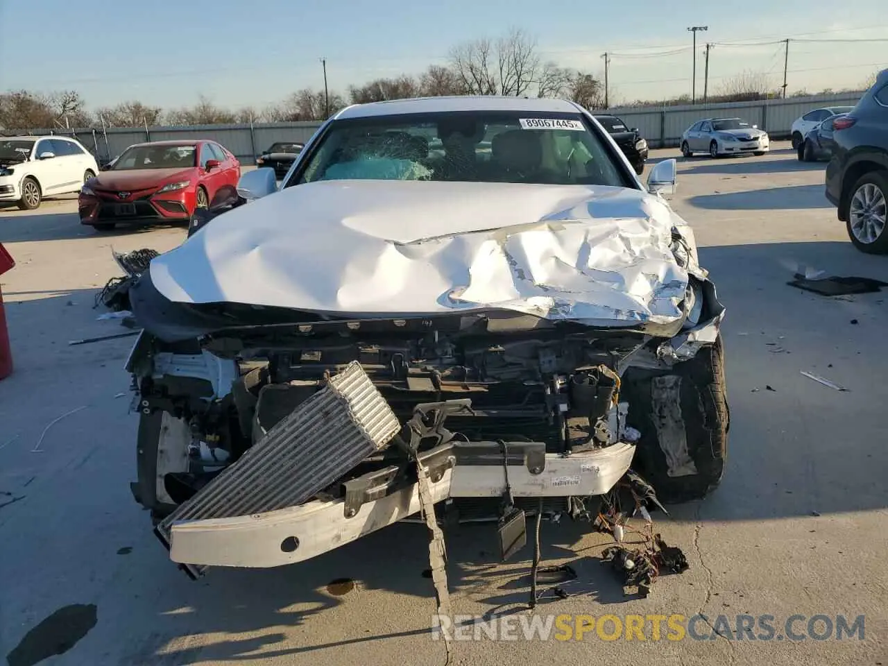 5 fotografías del automóvil dañado KMHG34JA2KU053343 GENESIS G90 2019