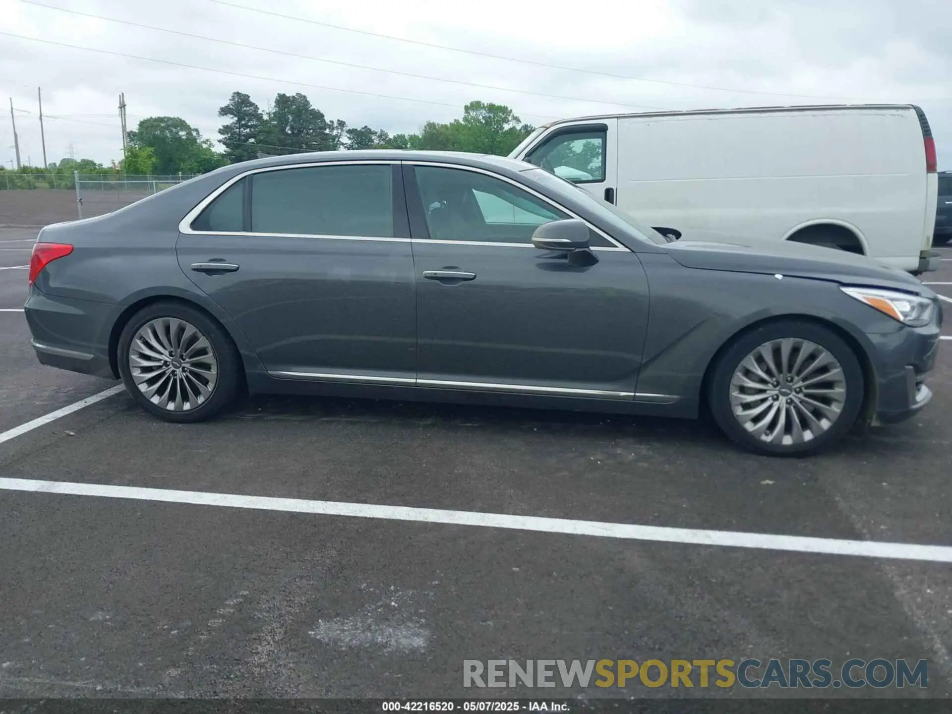 13 fotografías del automóvil dañado KMHG34JA4KU051691 GENESIS G90 2019