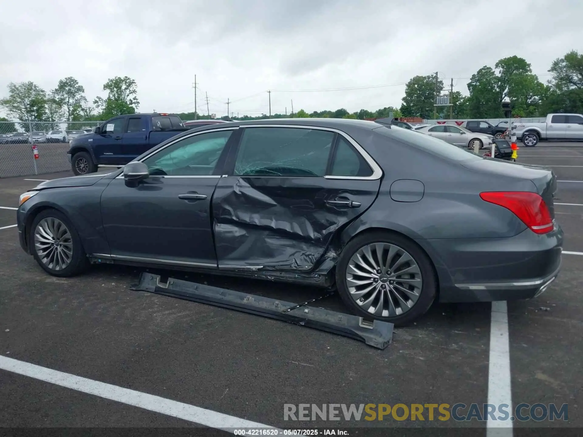 14 fotografías del automóvil dañado KMHG34JA4KU051691 GENESIS G90 2019