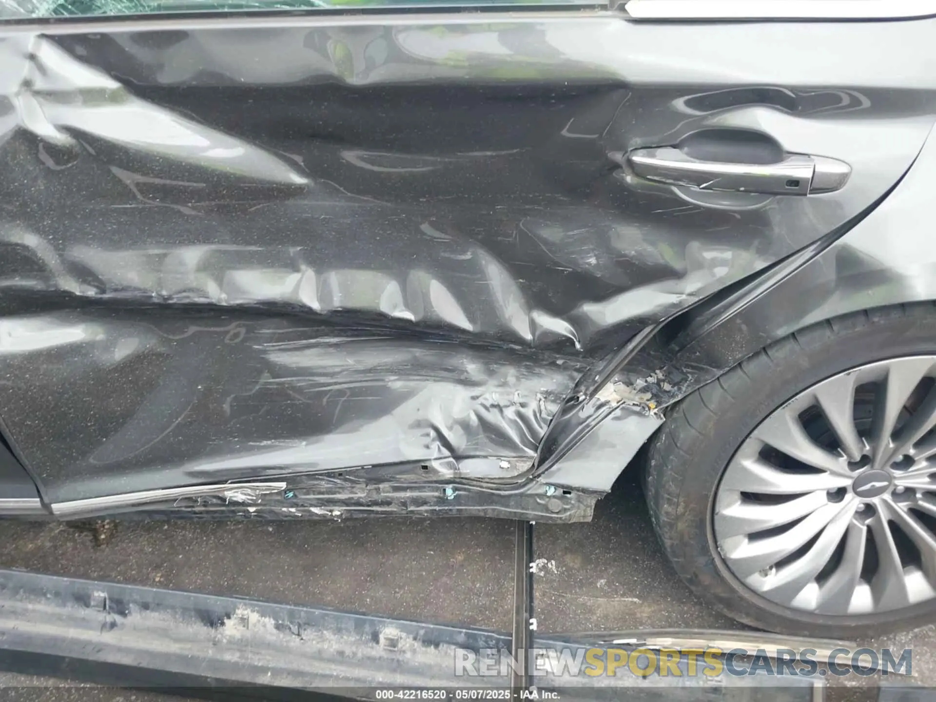 6 fotografías del automóvil dañado KMHG34JA4KU051691 GENESIS G90 2019