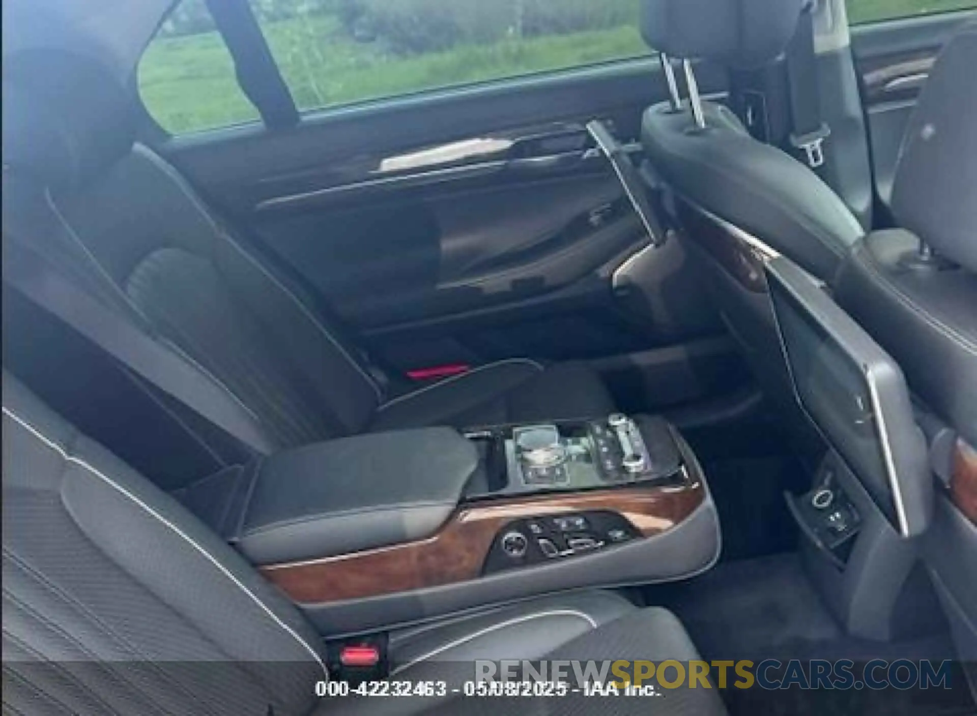 8 fotografías del automóvil dañado KMHG54JH9KU053279 GENESIS G90 2019