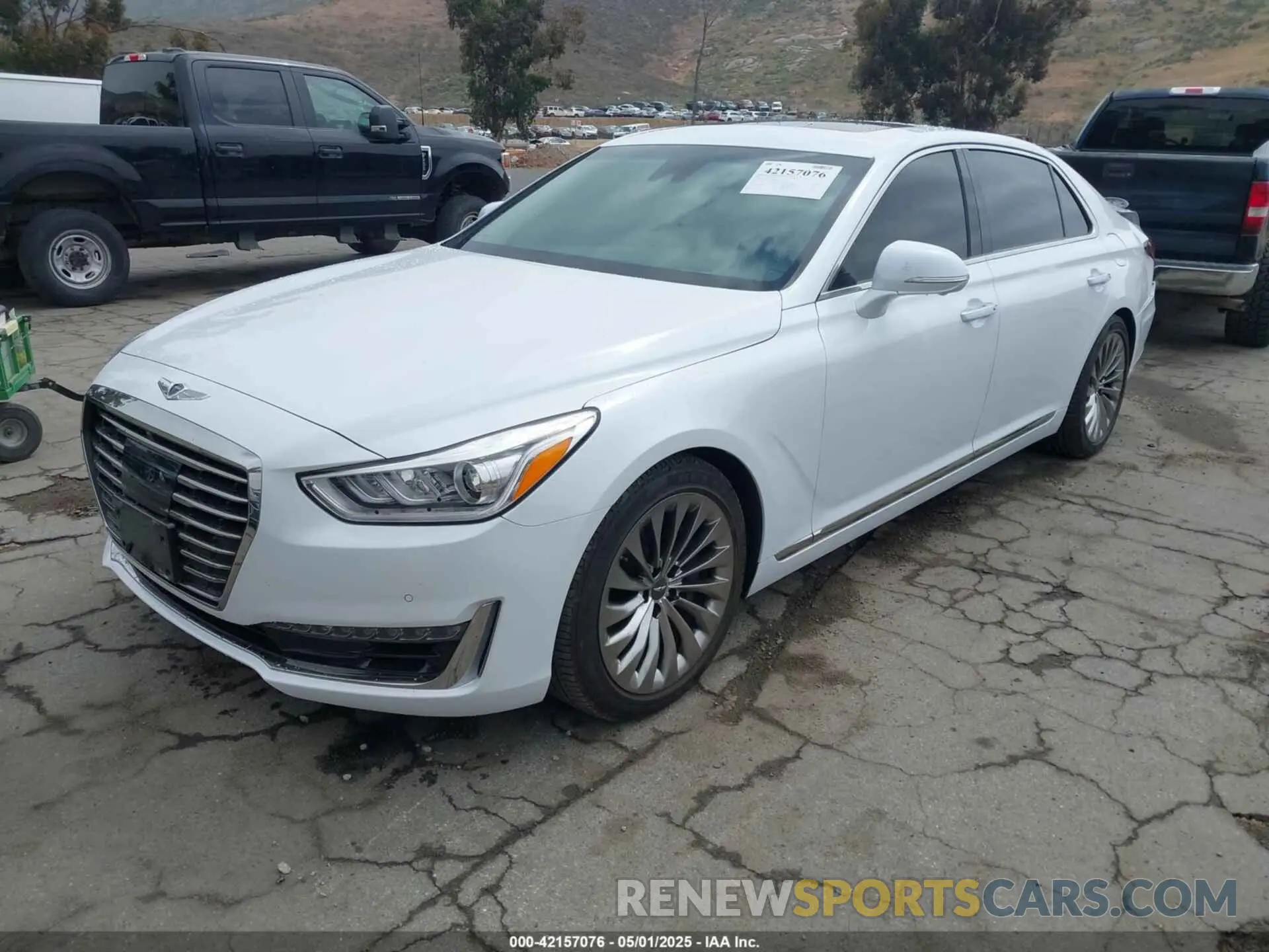 2 fotografías del automóvil dañado KMTF34JA4KU061686 GENESIS G90 2019